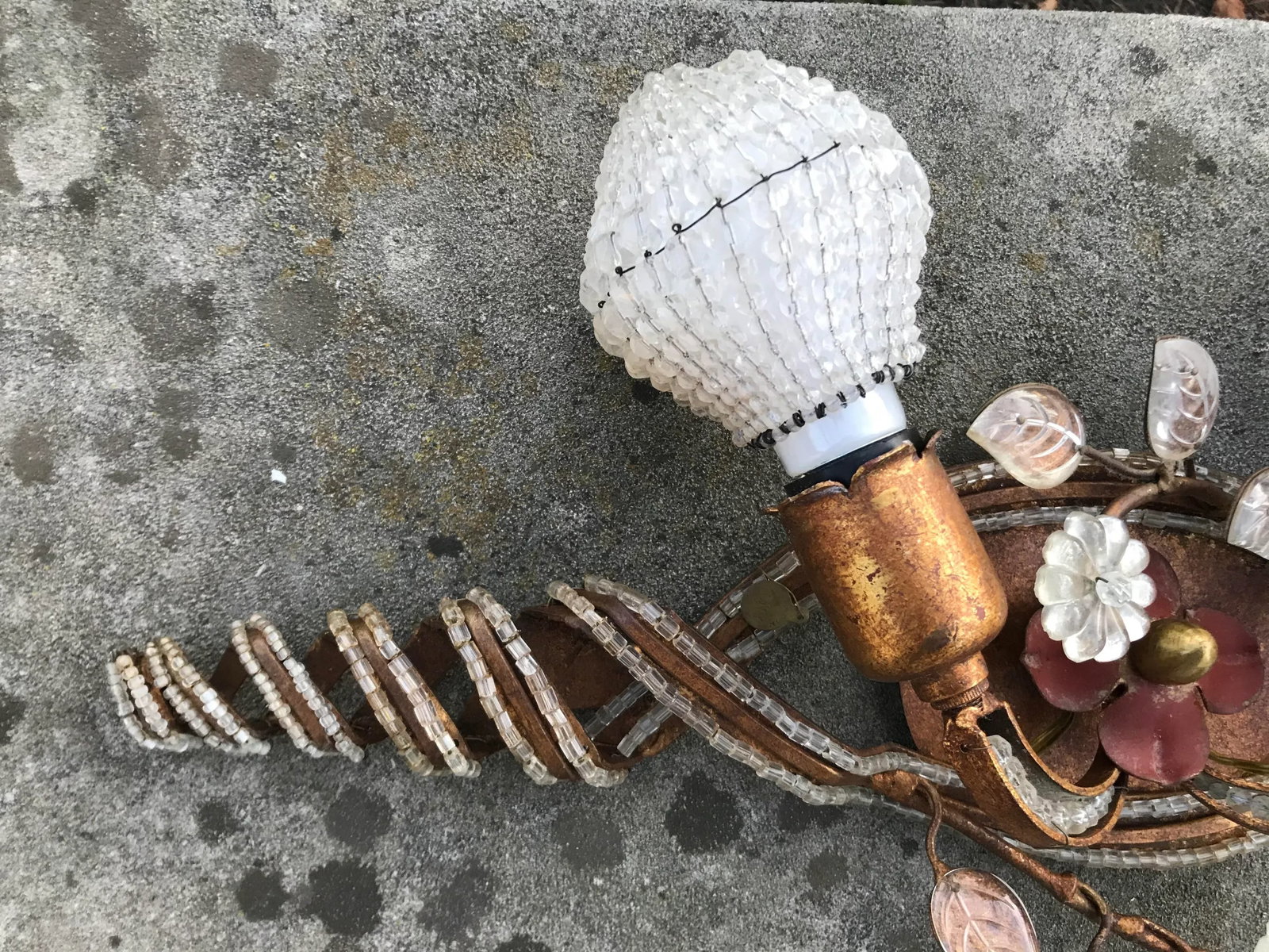 1930s Italian Beaded Tole Vanity Wall Sconce - 3