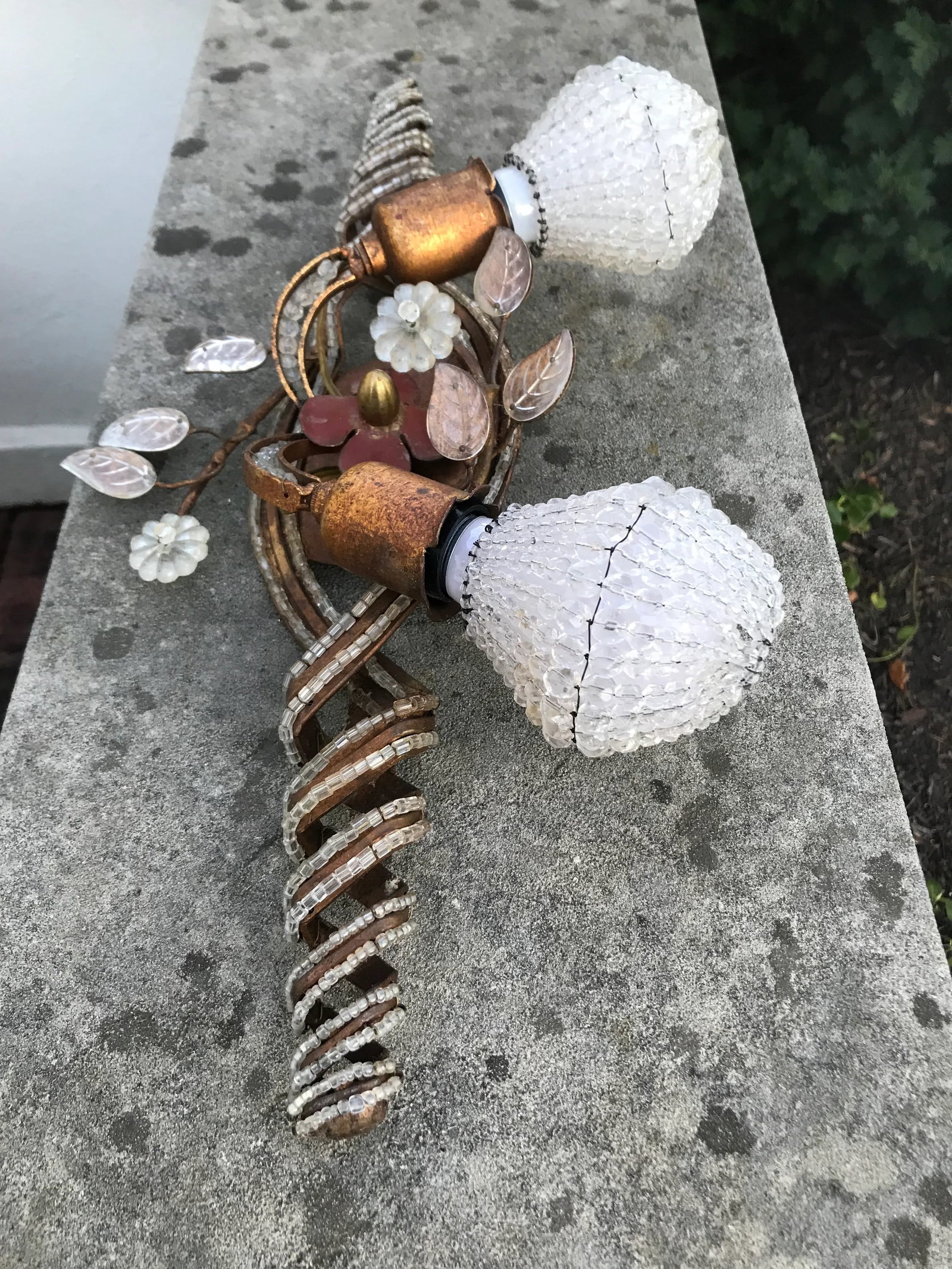 1930s Italian Beaded Tole Vanity Wall Sconce - 6