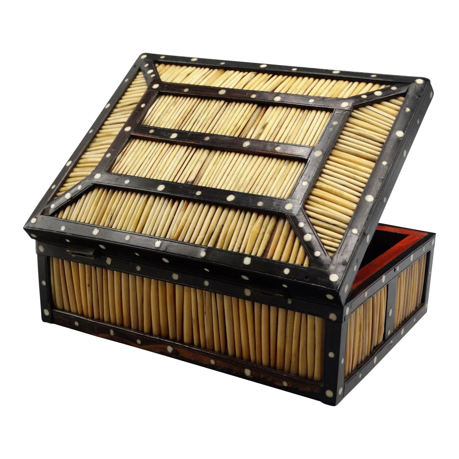 Antique British Colonial Porcupine Quill Box: 19th-Century British Colonial handcrafted porcupine quill box. This lovely antique box has a decorative interior lid with an ebony plaque and Calle (elephant) design. The bottom interior is padded in