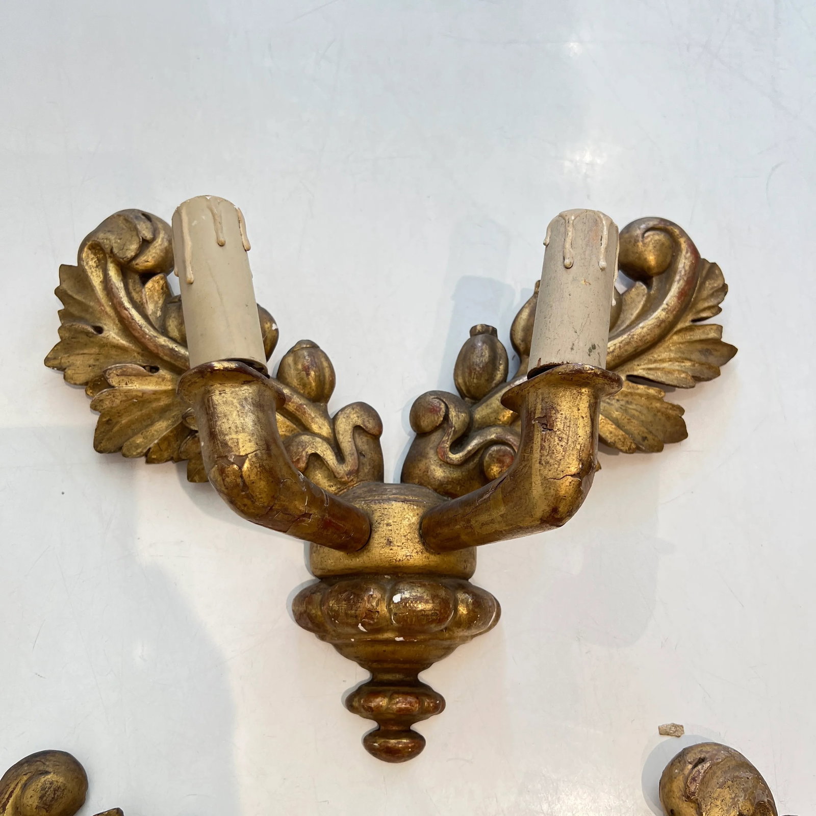 19th Century French Pair of Charles X Gilded Wood Antique Sconces - 4