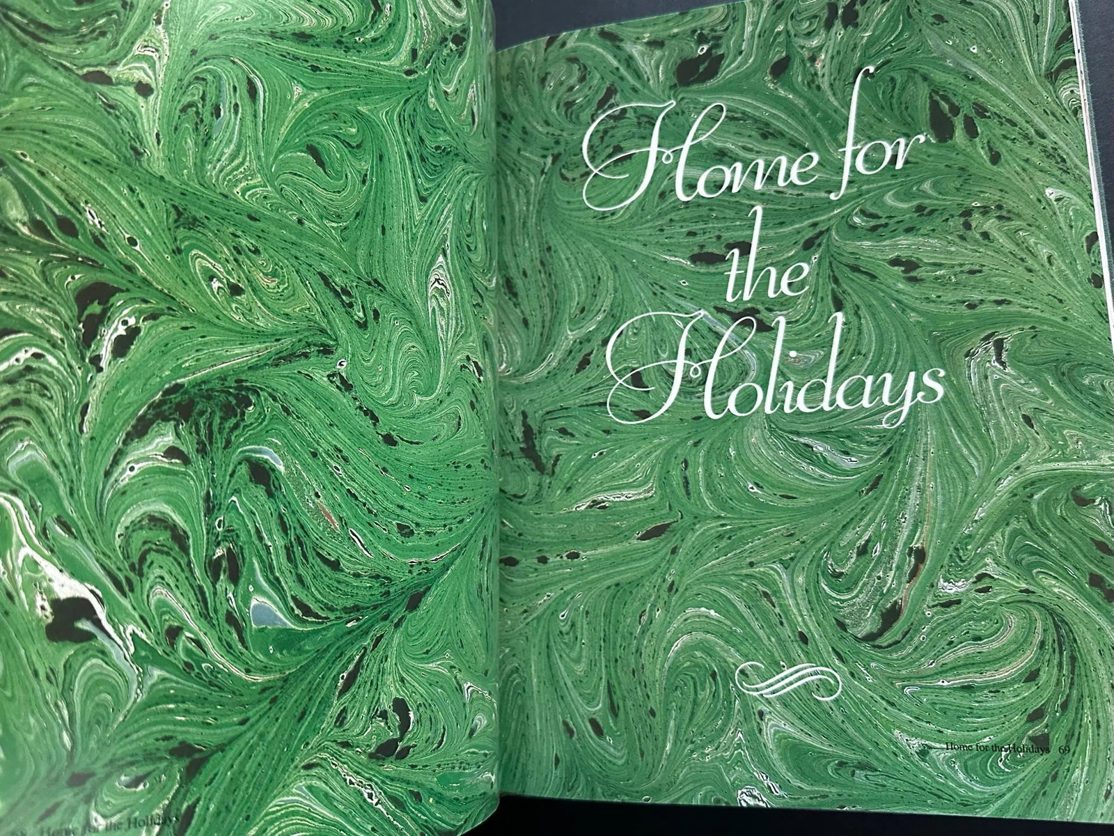 Vintage 1991 Dark Green & Gold "Holiday Homes" Coffee Table Book - 6
