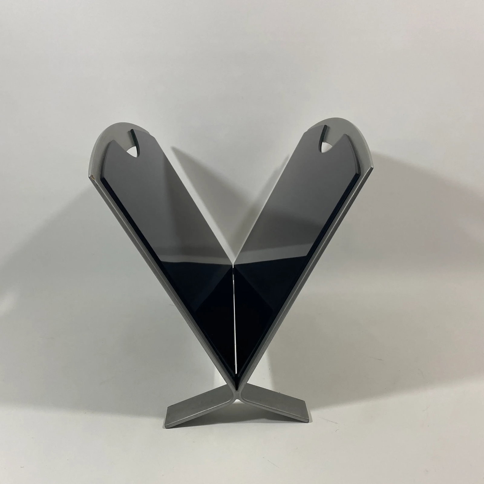 90s Metal and Black Glass Magazine Rack - 2