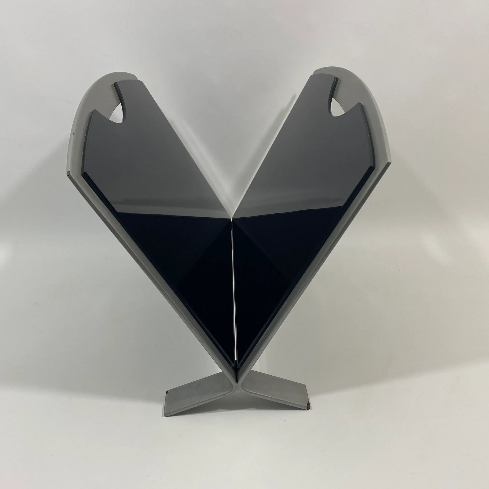 90s Metal and Black Glass Magazine Rack - 5