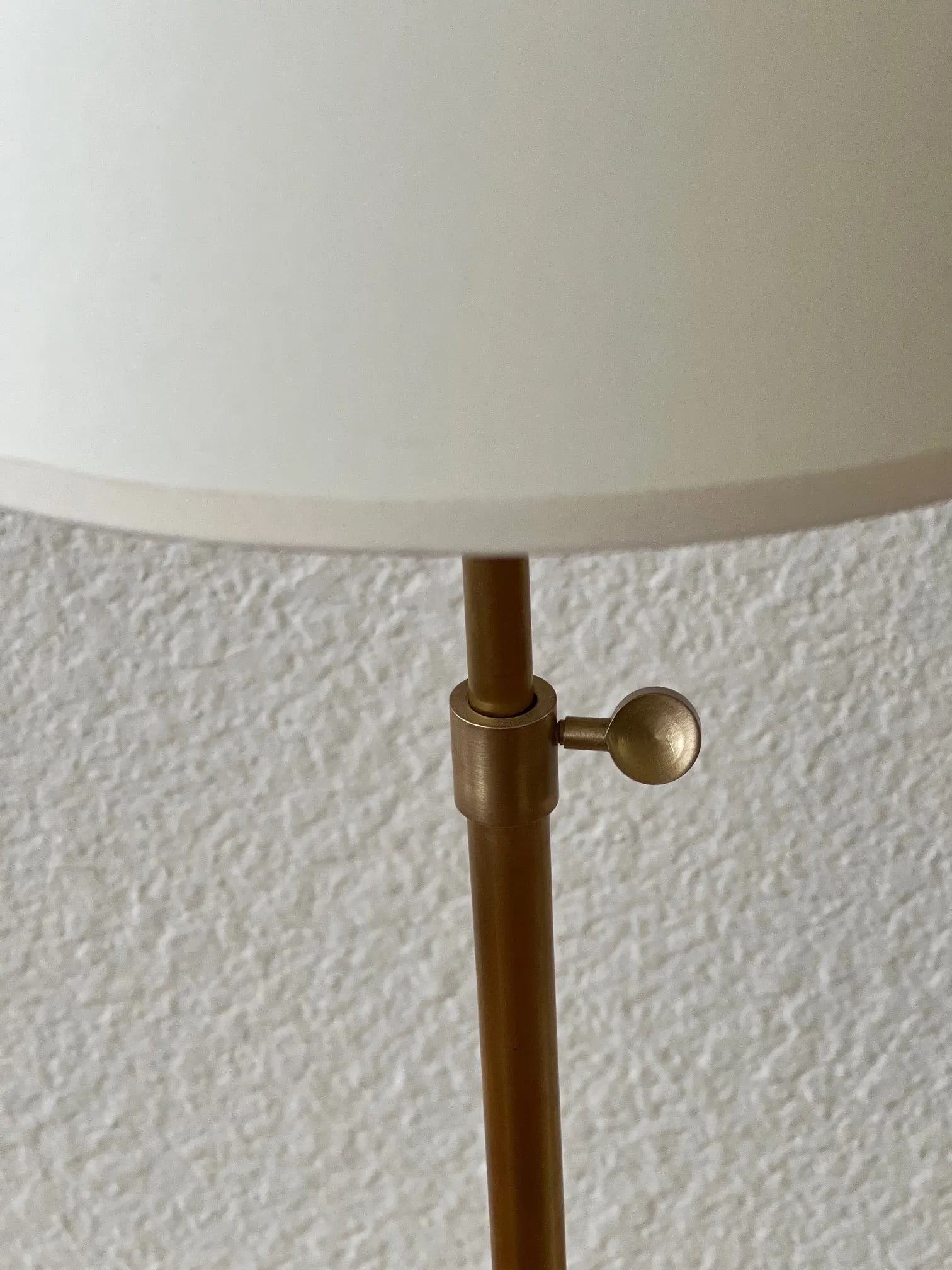 Thomas O'Brien Visual Comfort Brett Buffet Lamps, White Marble, Hand Rubbed Brass - Set of 2 - 9