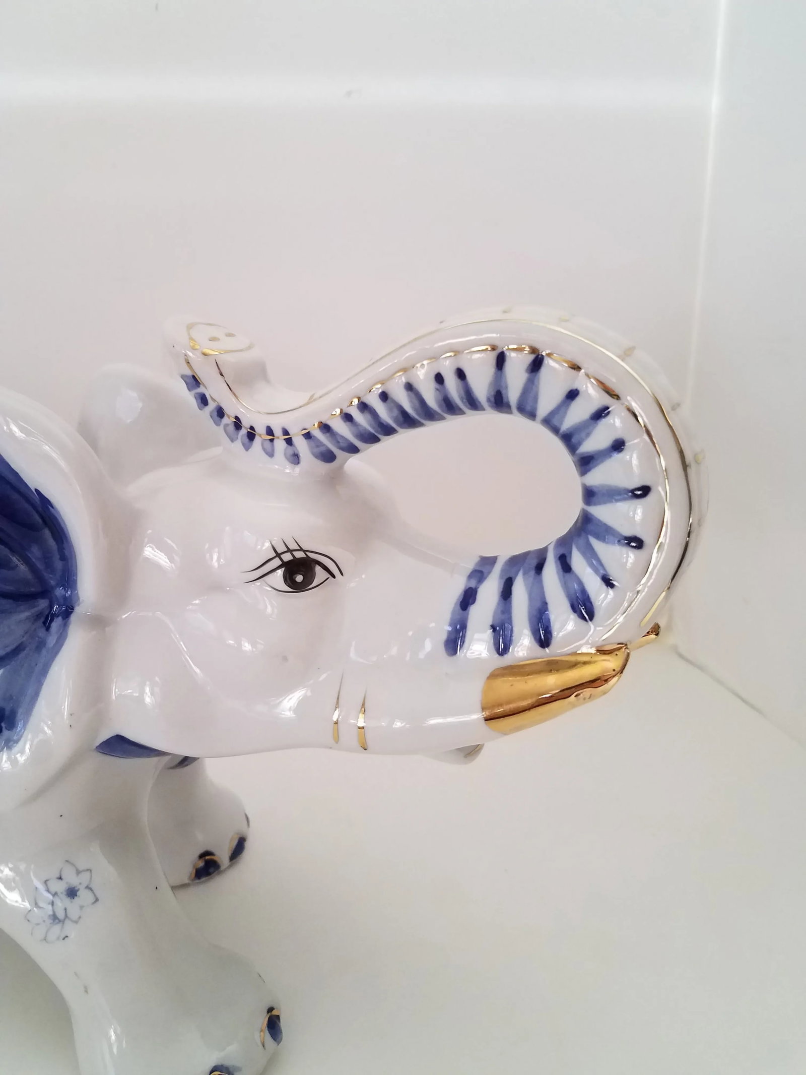 Vintage 1970s Chinoiserie Large Glazed Ceramic Hand Painted Blue & White Elephants Figurines - a Pai - 4