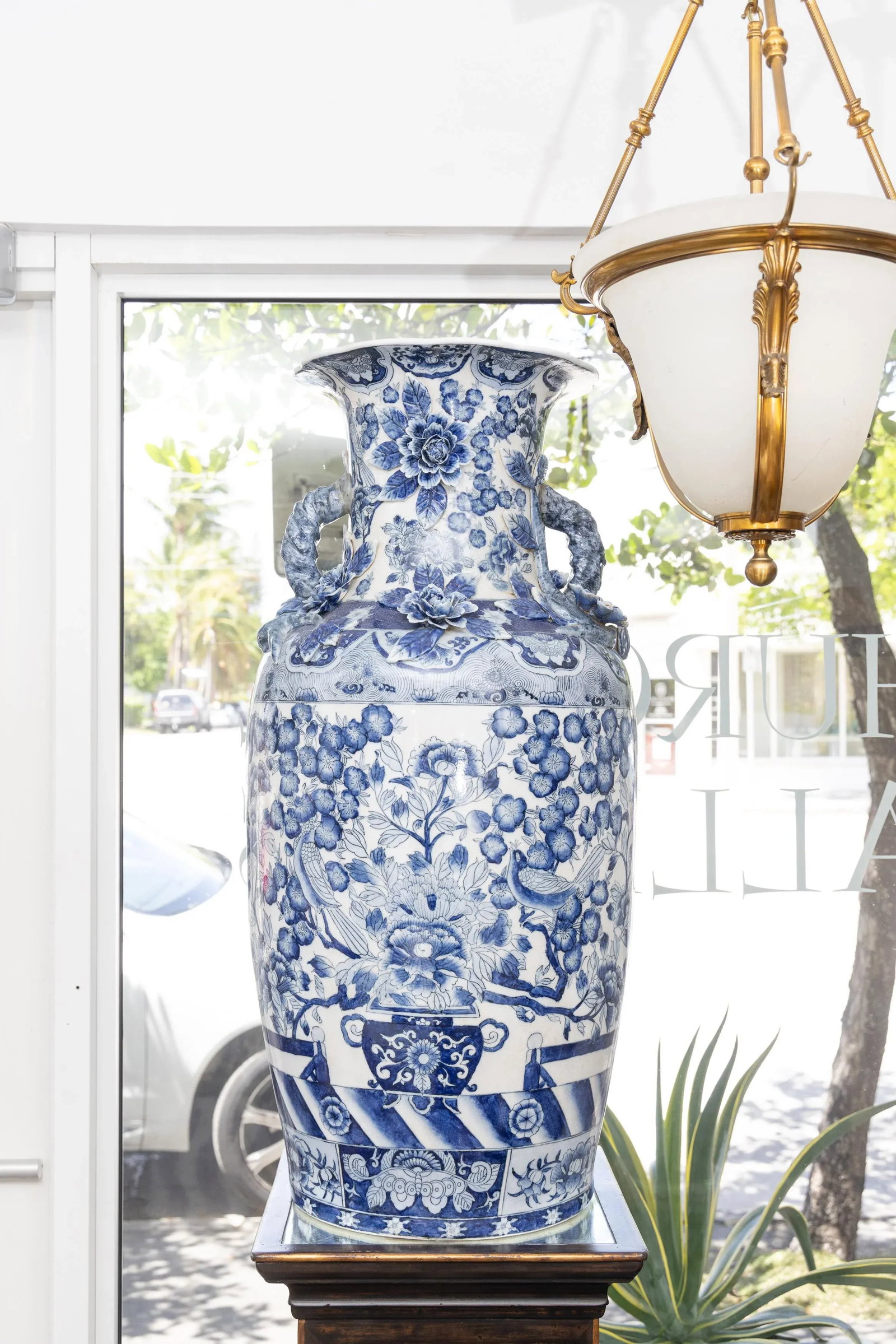 Pair of Large Palace Style Vintage Blue and White Chinese Urns - 2