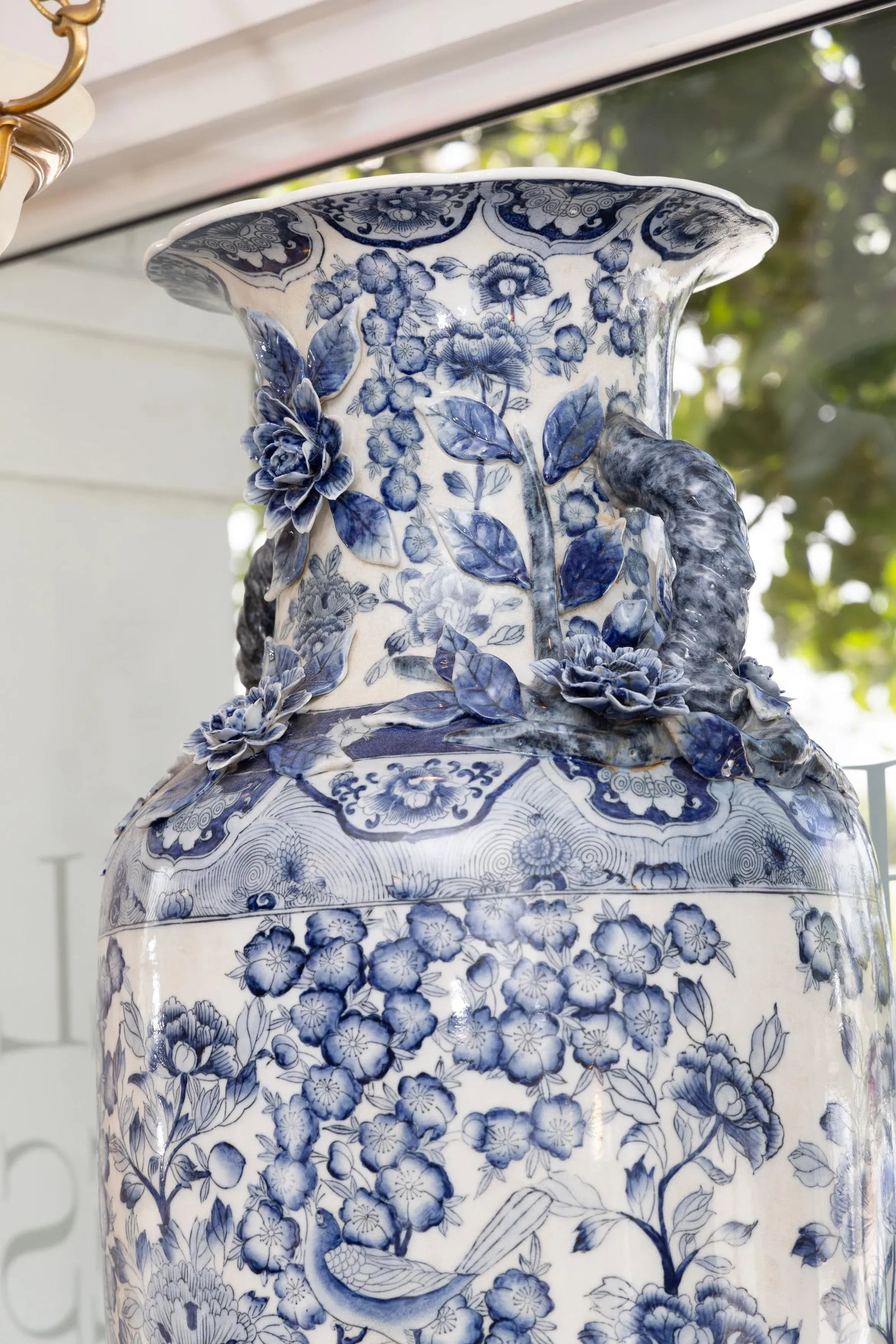 Pair of Large Palace Style Vintage Blue and White Chinese Urns - 4