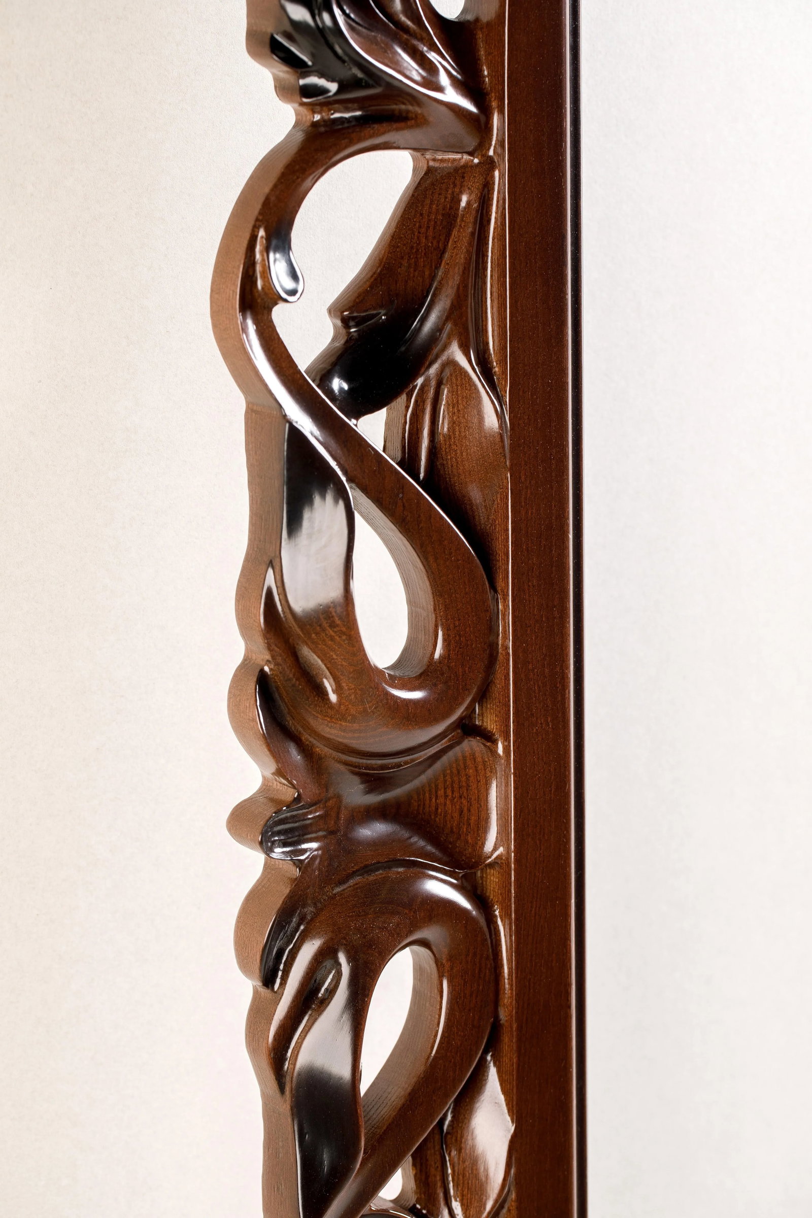 Cherry Traditional Beveled Accent Mirror - 8