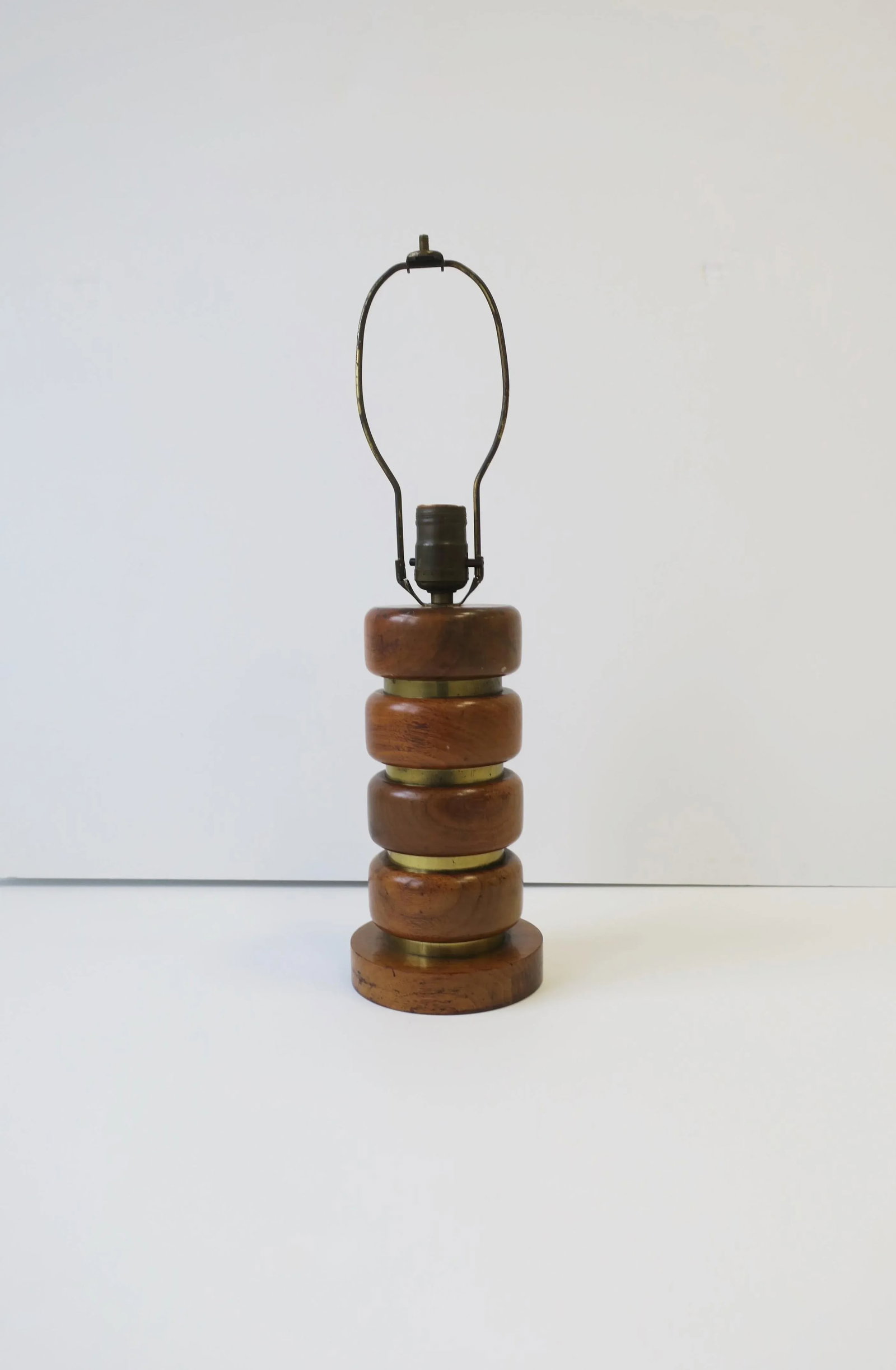 Midcentury Modern Walnut Wood and Brass Table or Desk Lamp - 3