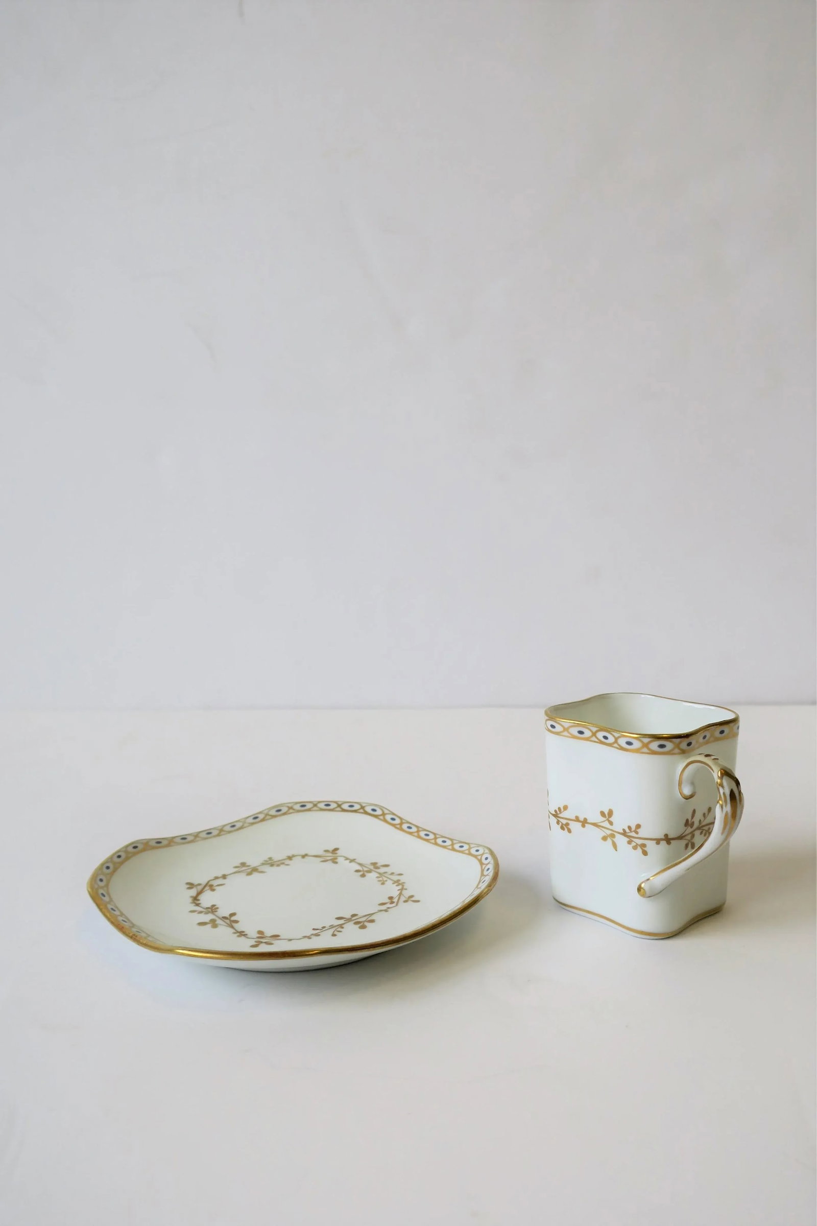 Richard Ginori Designer Italian White & Gold Espresso Coffee or Tea Cup Saucer - 2 Pieces - 9