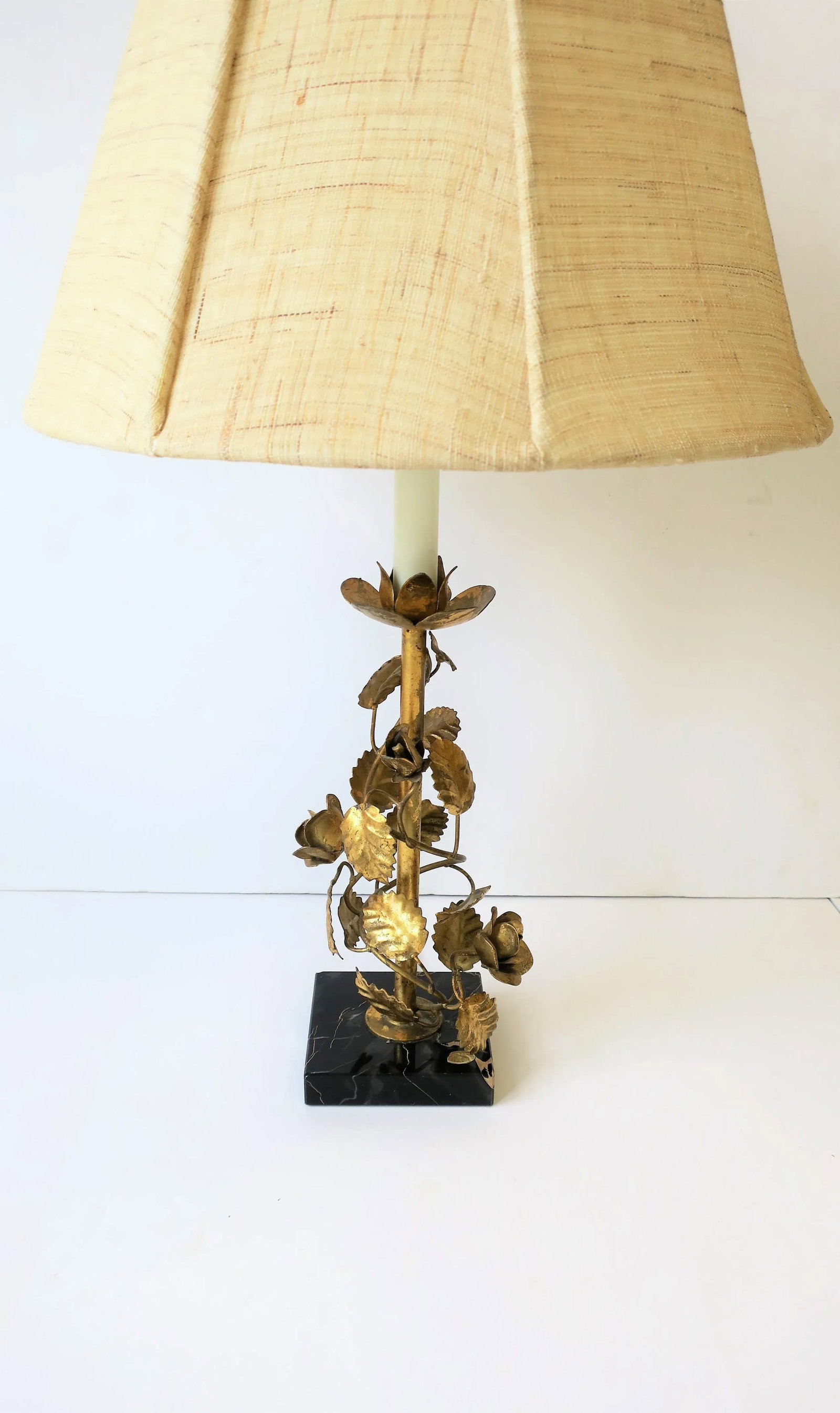 Italian Gold Gilt Tole and Black Marble Table Lamp - 4