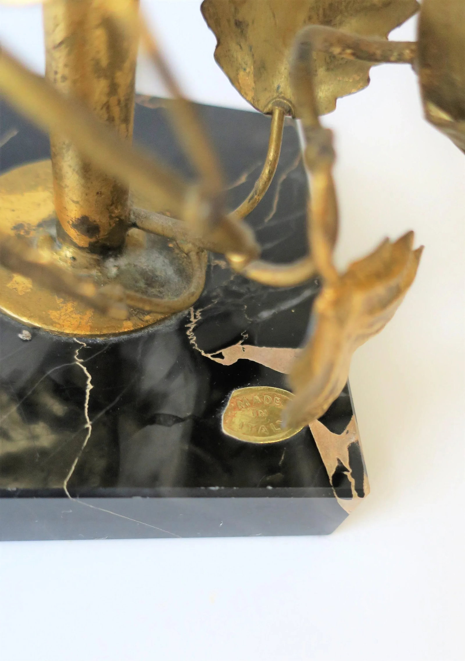 Italian Gold Gilt Tole and Black Marble Table Lamp - 7