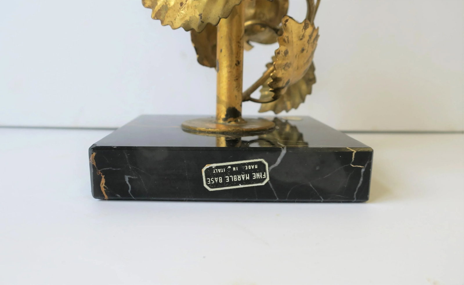 Italian Gold Gilt Tole and Black Marble Table Lamp - 8