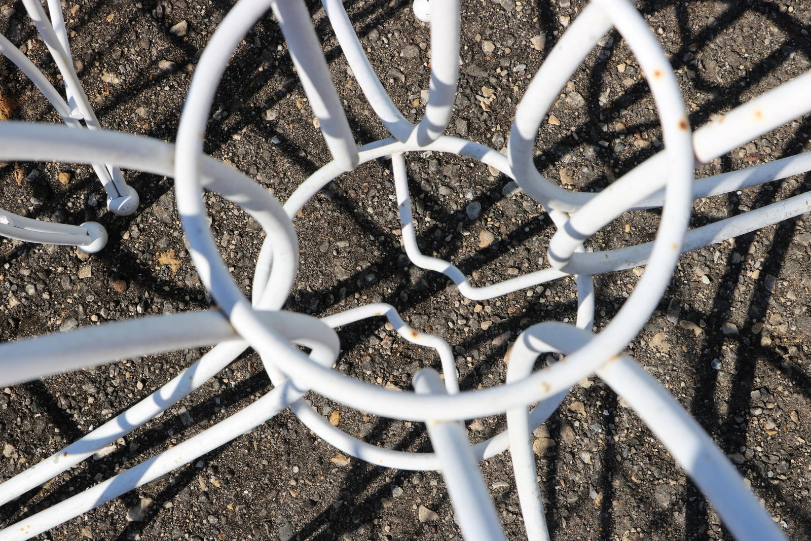 Mid-Century Homecrest Wire Patio Set - Table and 4 Chairs - 8