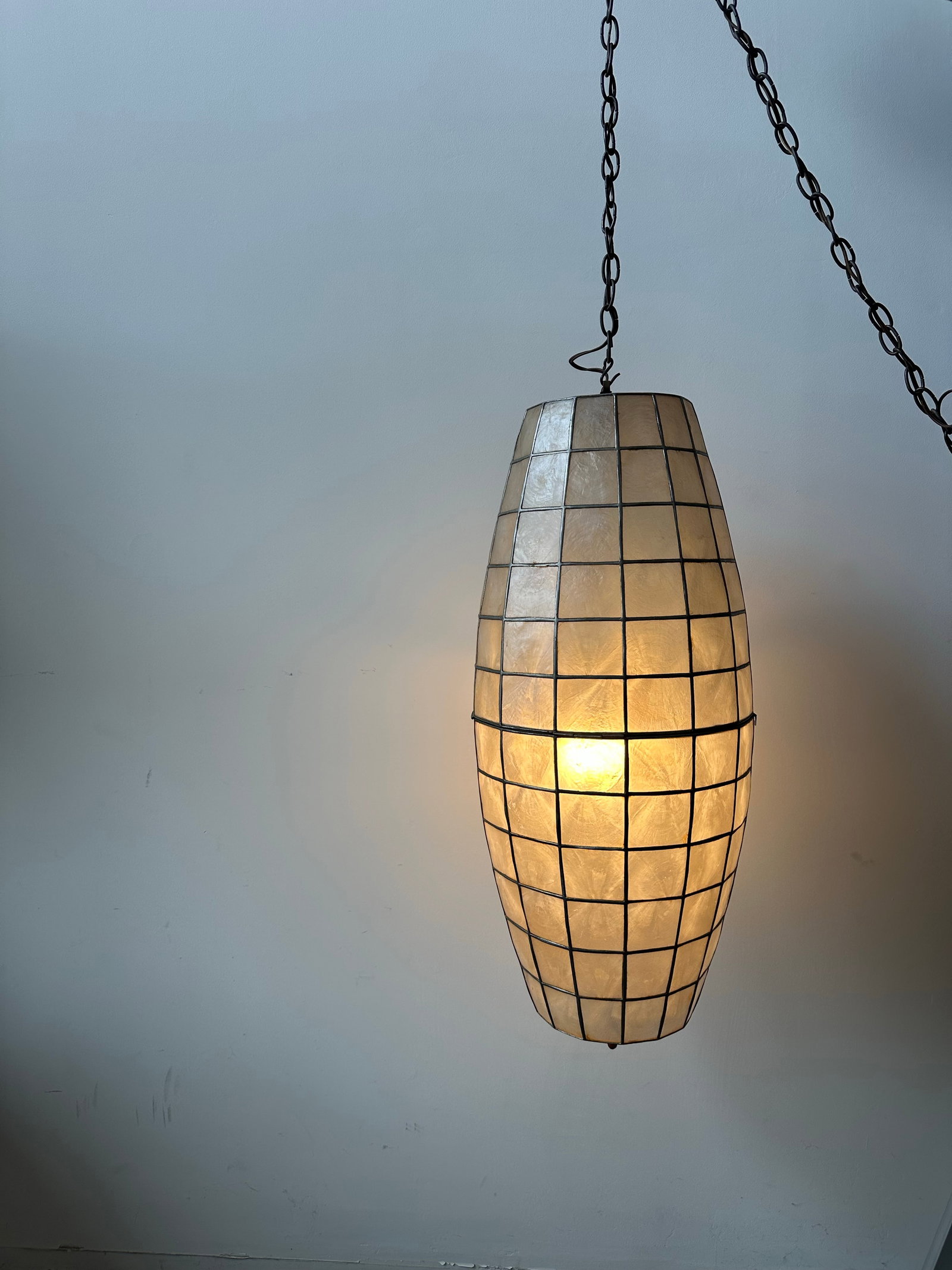 1970s Mid Century Capiz Shell Bullet Pendant Swag Lamp - 7