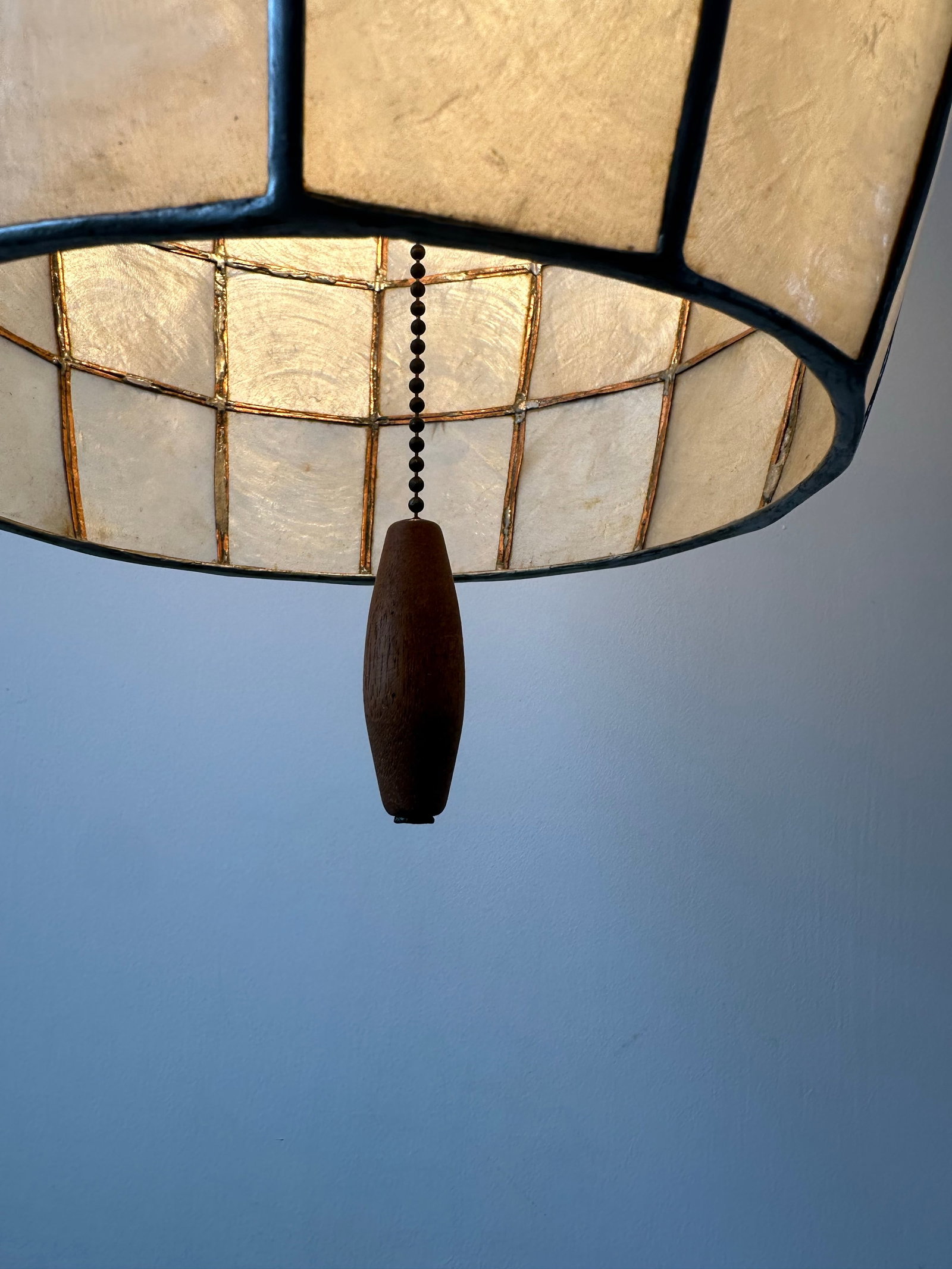 1970s Mid Century Capiz Shell Bullet Pendant Swag Lamp - 9
