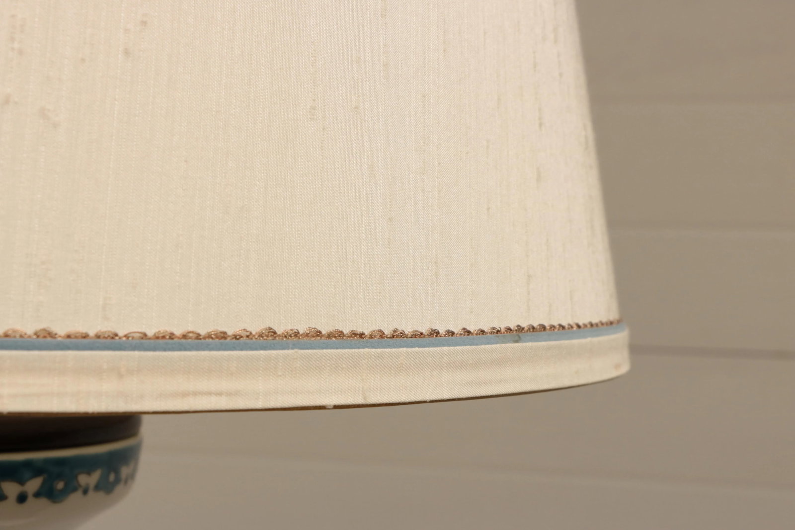 Frederick Cooper Kakiemon Style Table Lamp - 7