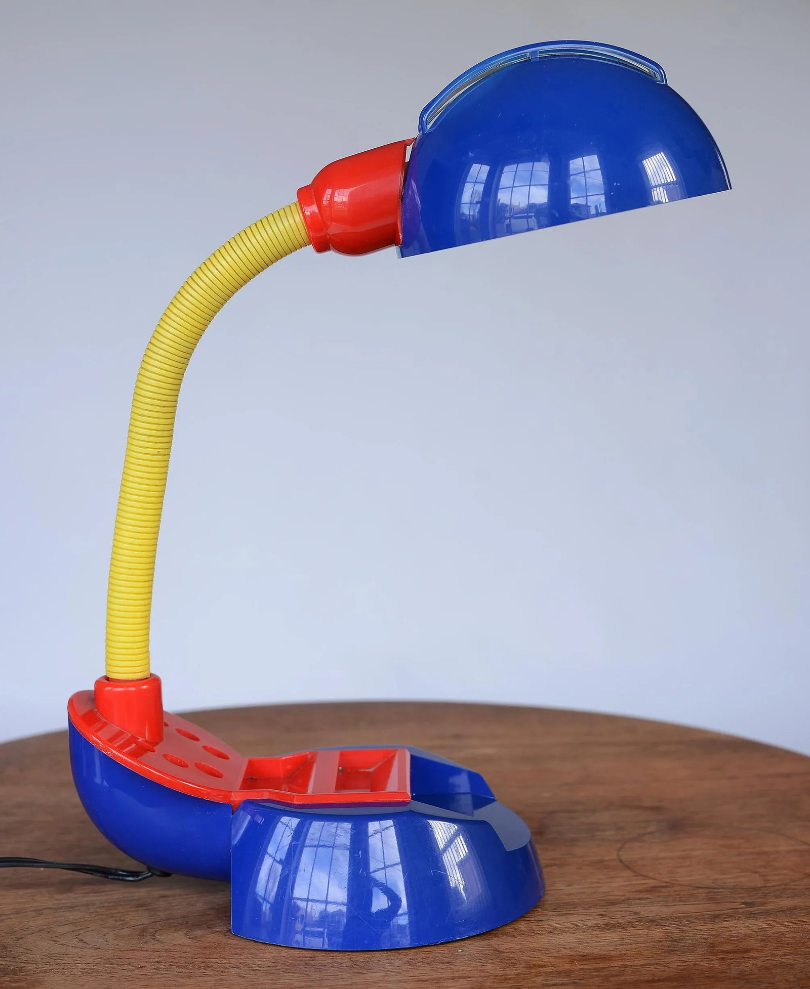 Vintage 1980s Postmodern Memphis Style Tricolor Plastic Desk Lamp - 12