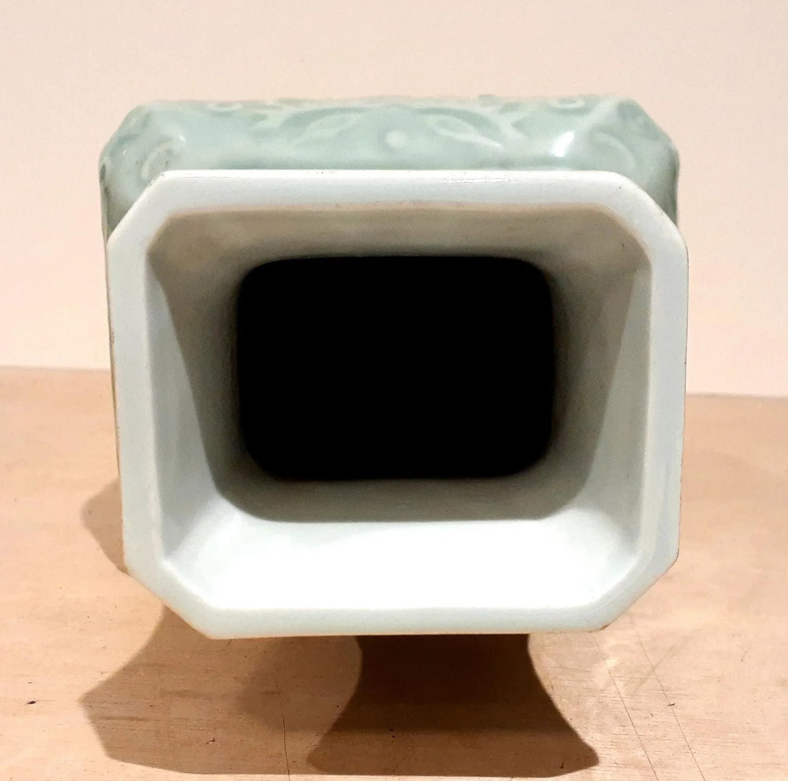 Late 19th Century Chinese Longquan Kiln Celadon Four Sided Vase - 5