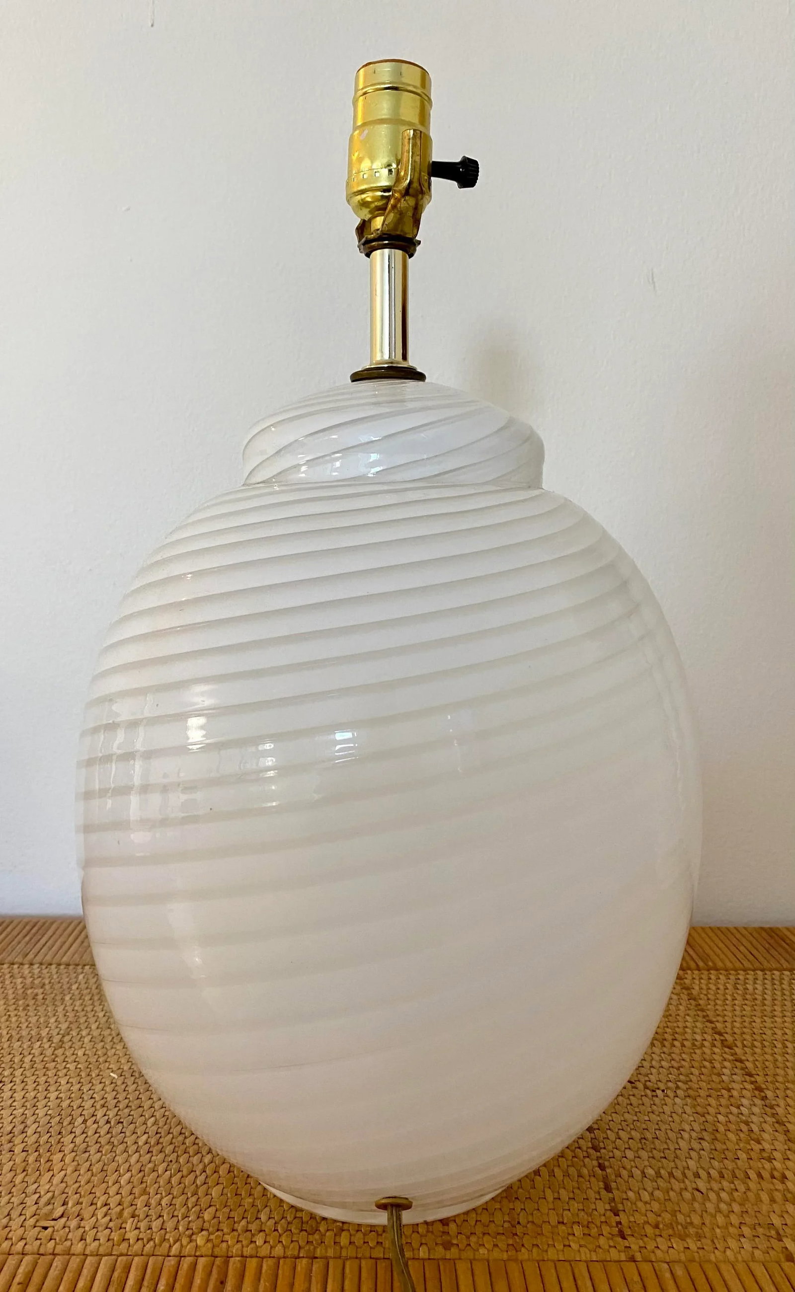 Vintage 1960s Vetri Italian Murano Swirl Table Lamp - 7