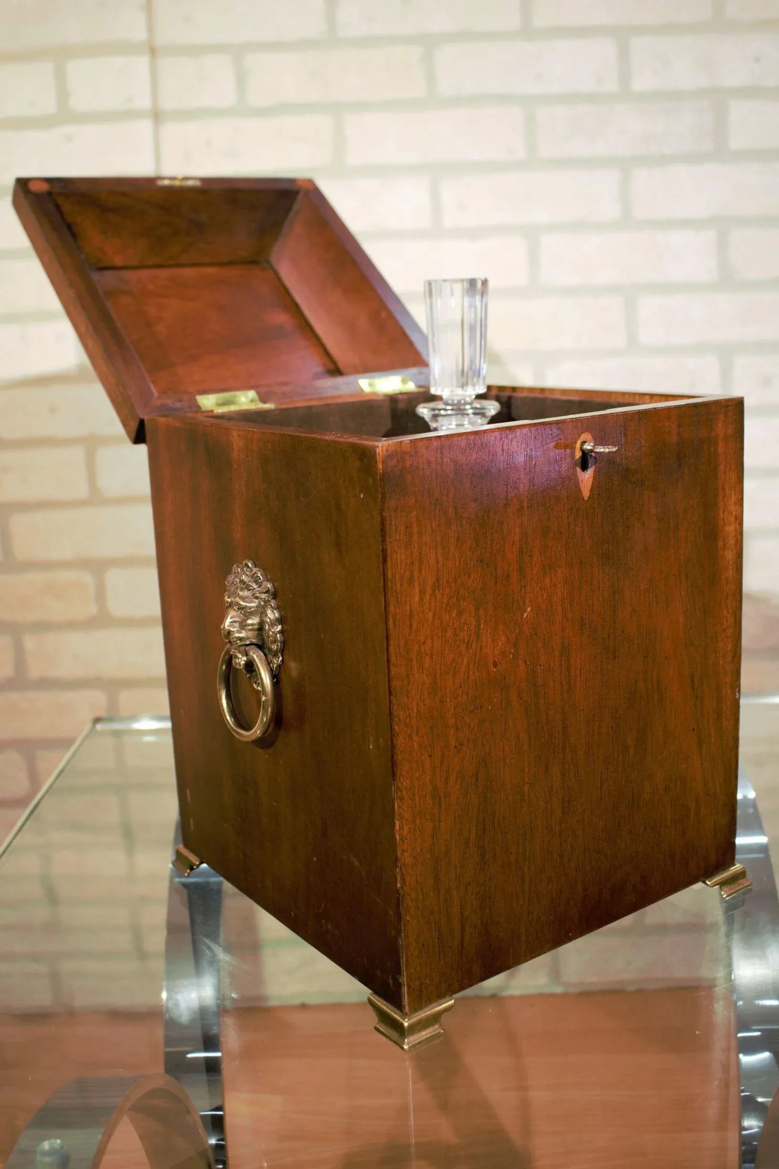 Brandt Furniture Co. Inlaid Mahogany 4 Bottle Decanter Spirit Box - 3