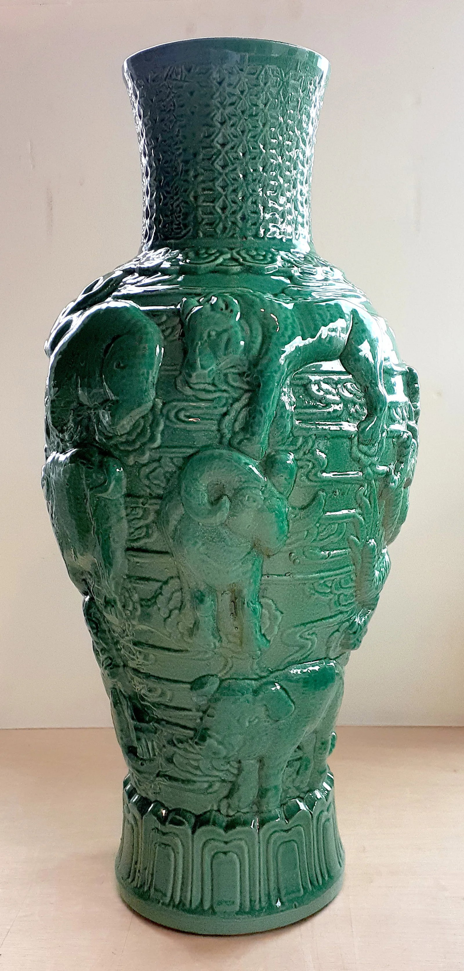 Early 20th Century Chinese Porcelain Famille Verte Shengxiao Vase - 9