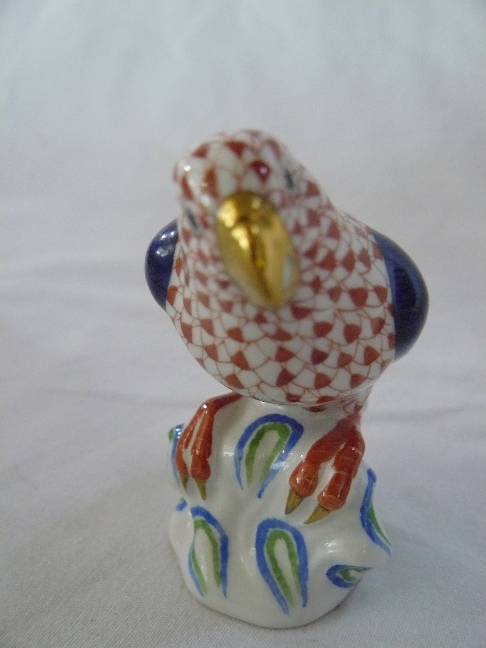 Herend Red Fishnet Parrot, No Longer Manufactured - 2