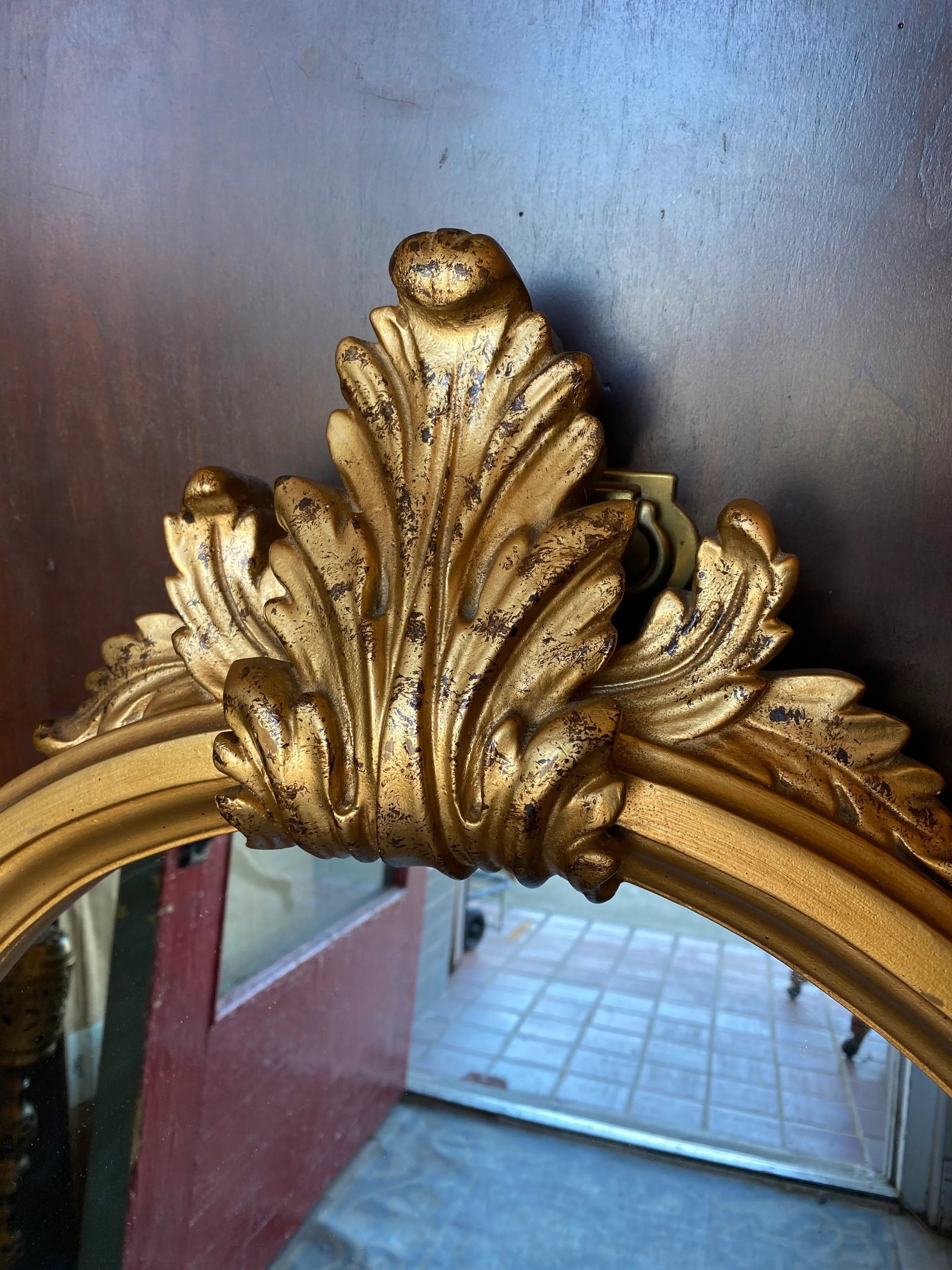 1980s Hollywood Regency Primrose Reproduction Arched Mirror - 4