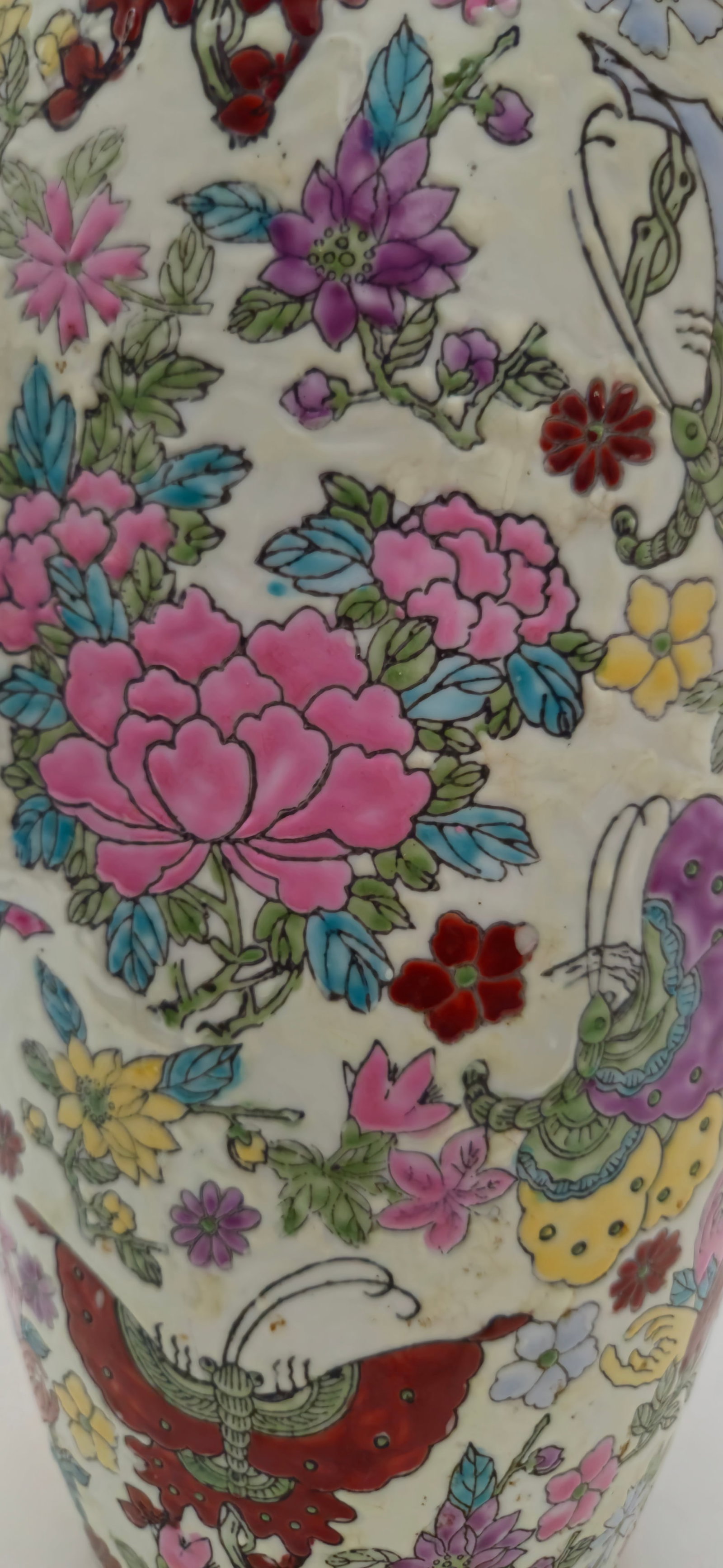 Mid Century Chinese Mille Fleurs Porcelain Vase - 14