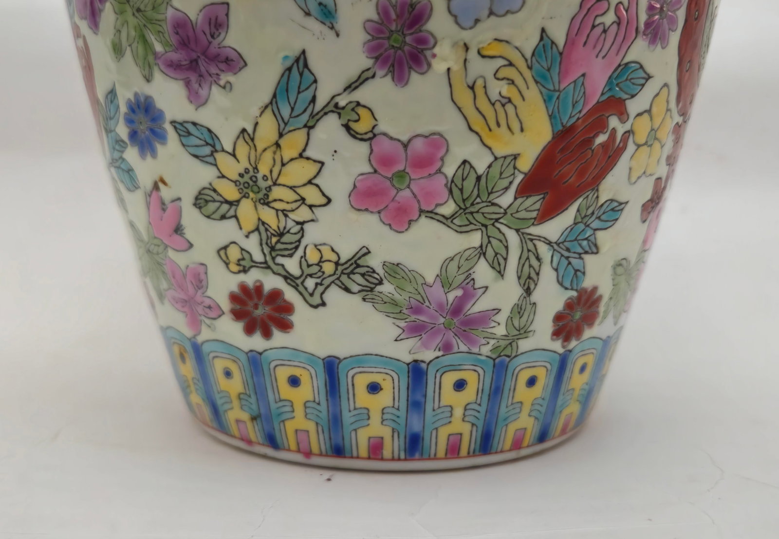 Mid Century Chinese Mille Fleurs Porcelain Vase - 3