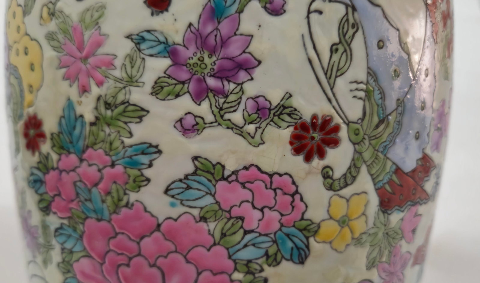 Mid Century Chinese Mille Fleurs Porcelain Vase - 7