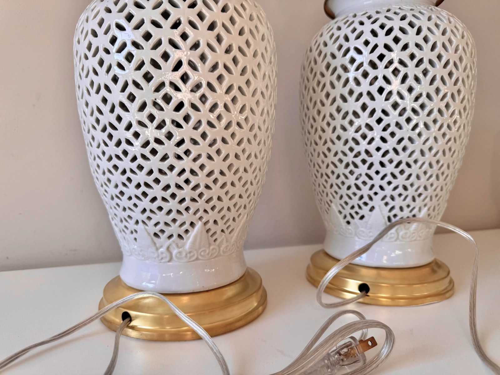 Late 20th Century Chinese Bok Choy Porcelain Cut Out Lattice Table Lamps With Brass Accents: A Pair - 10