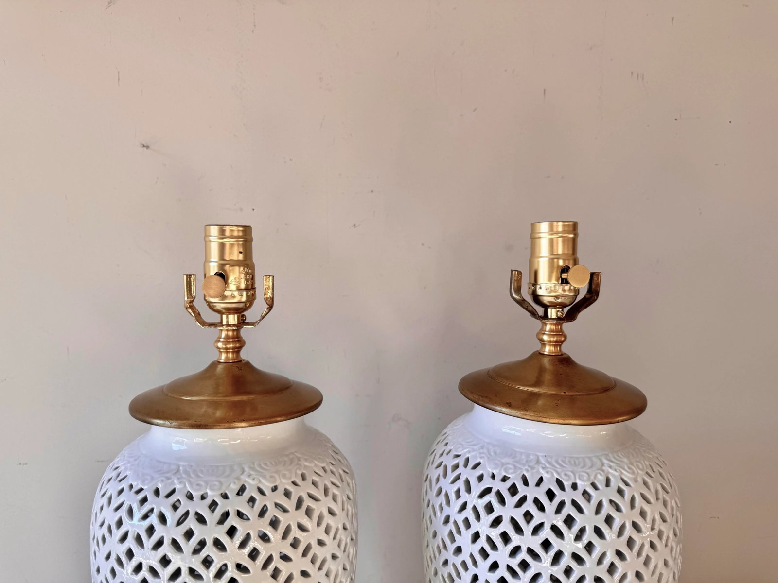 Late 20th Century Chinese Bok Choy Porcelain Cut Out Lattice Table Lamps With Brass Accents: A Pair - 6