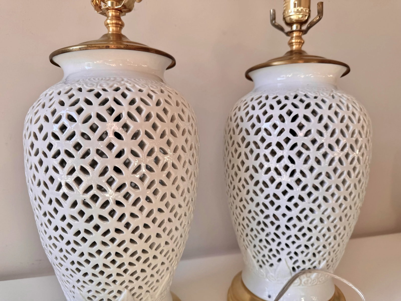 Late 20th Century Chinese Bok Choy Porcelain Cut Out Lattice Table Lamps With Brass Accents: A Pair - 7
