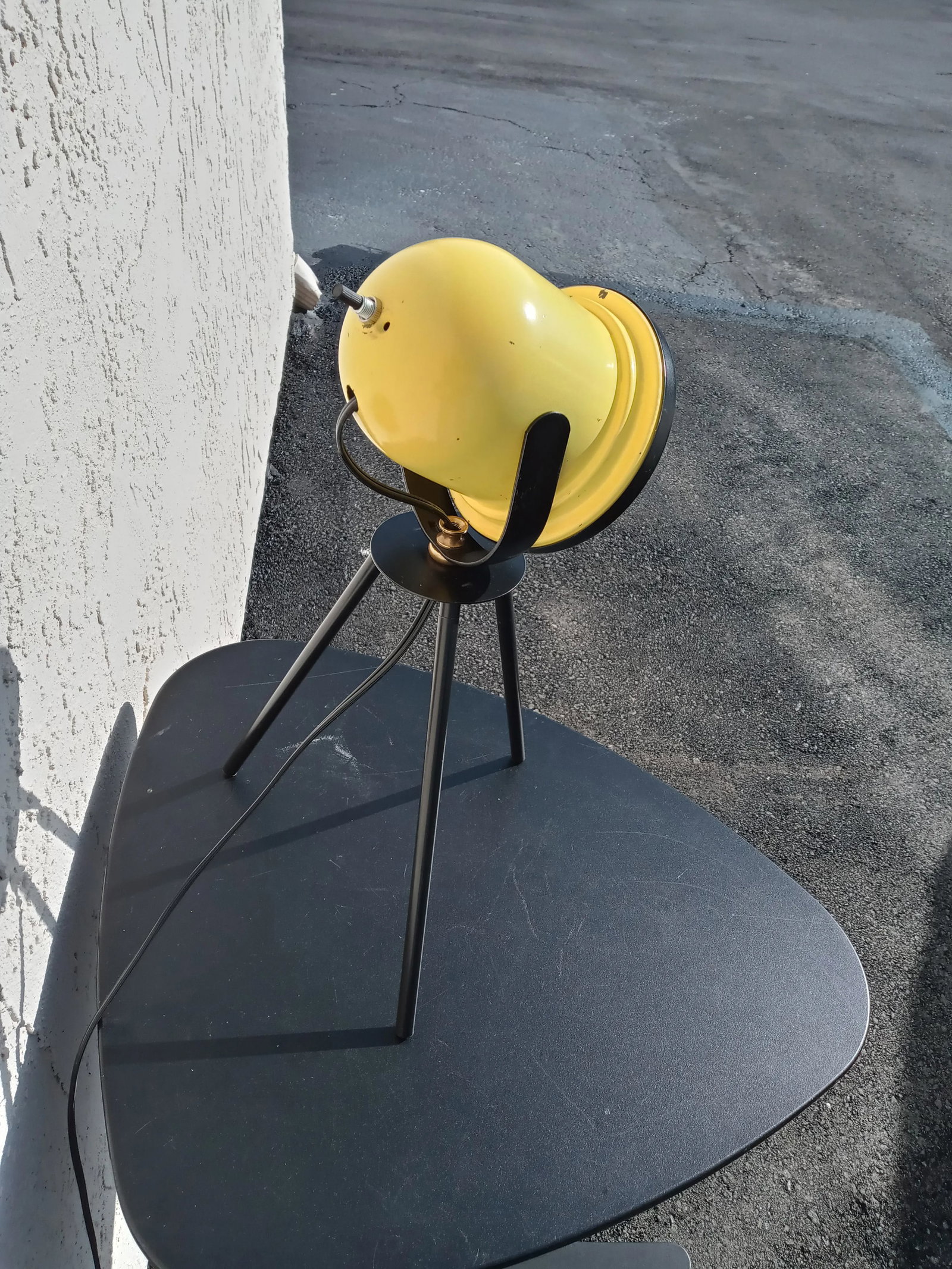 1970s Yellow Tripod Desk or Table Lamp - 2