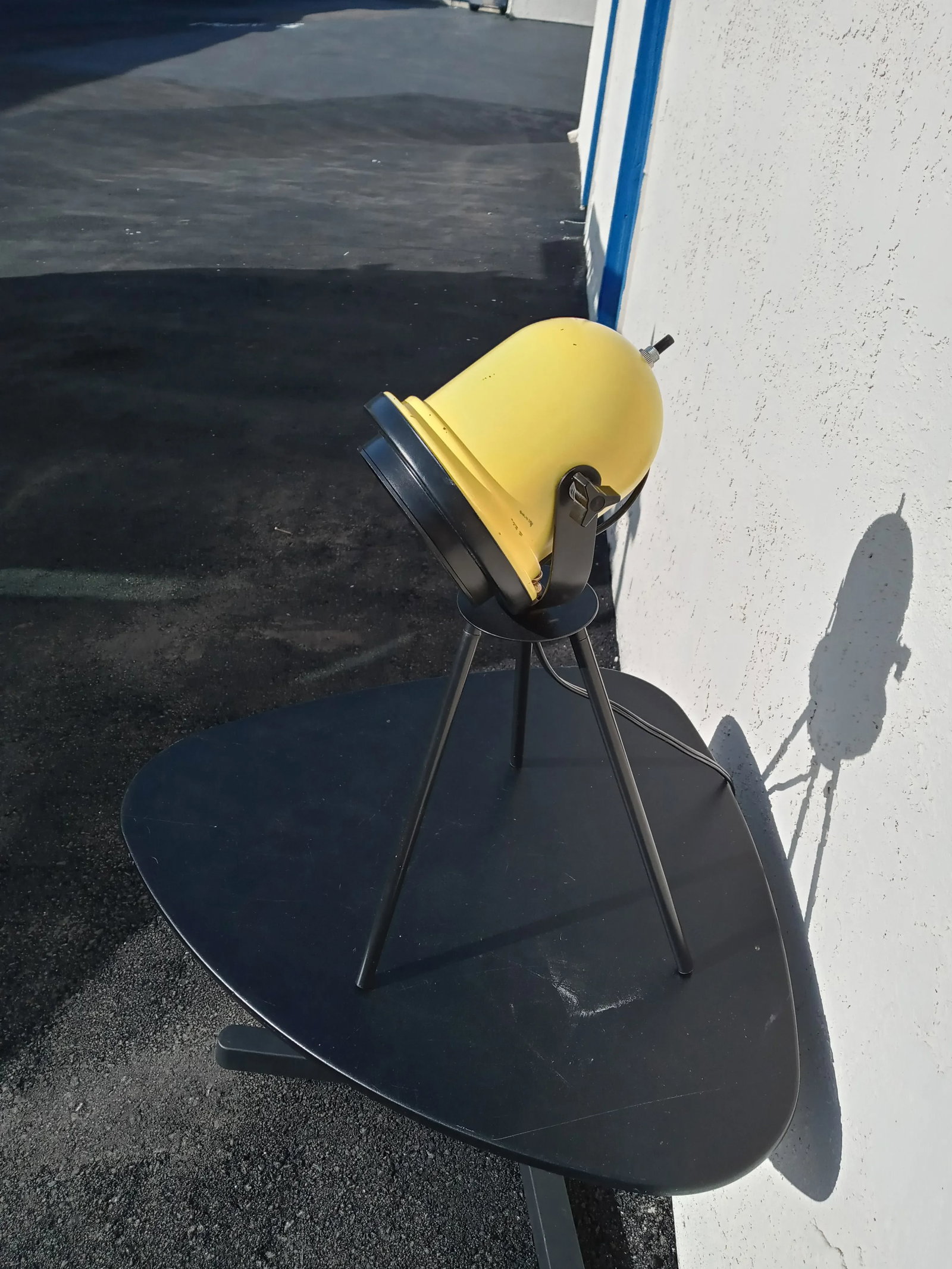 1970s Yellow Tripod Desk or Table Lamp - 3