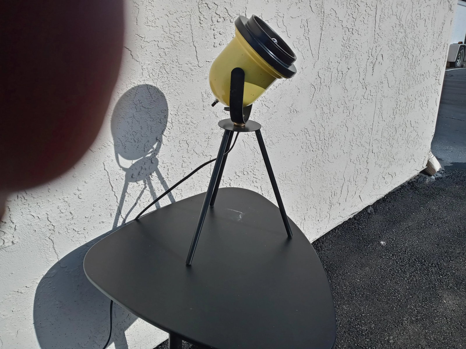 1970s Yellow Tripod Desk or Table Lamp - 7