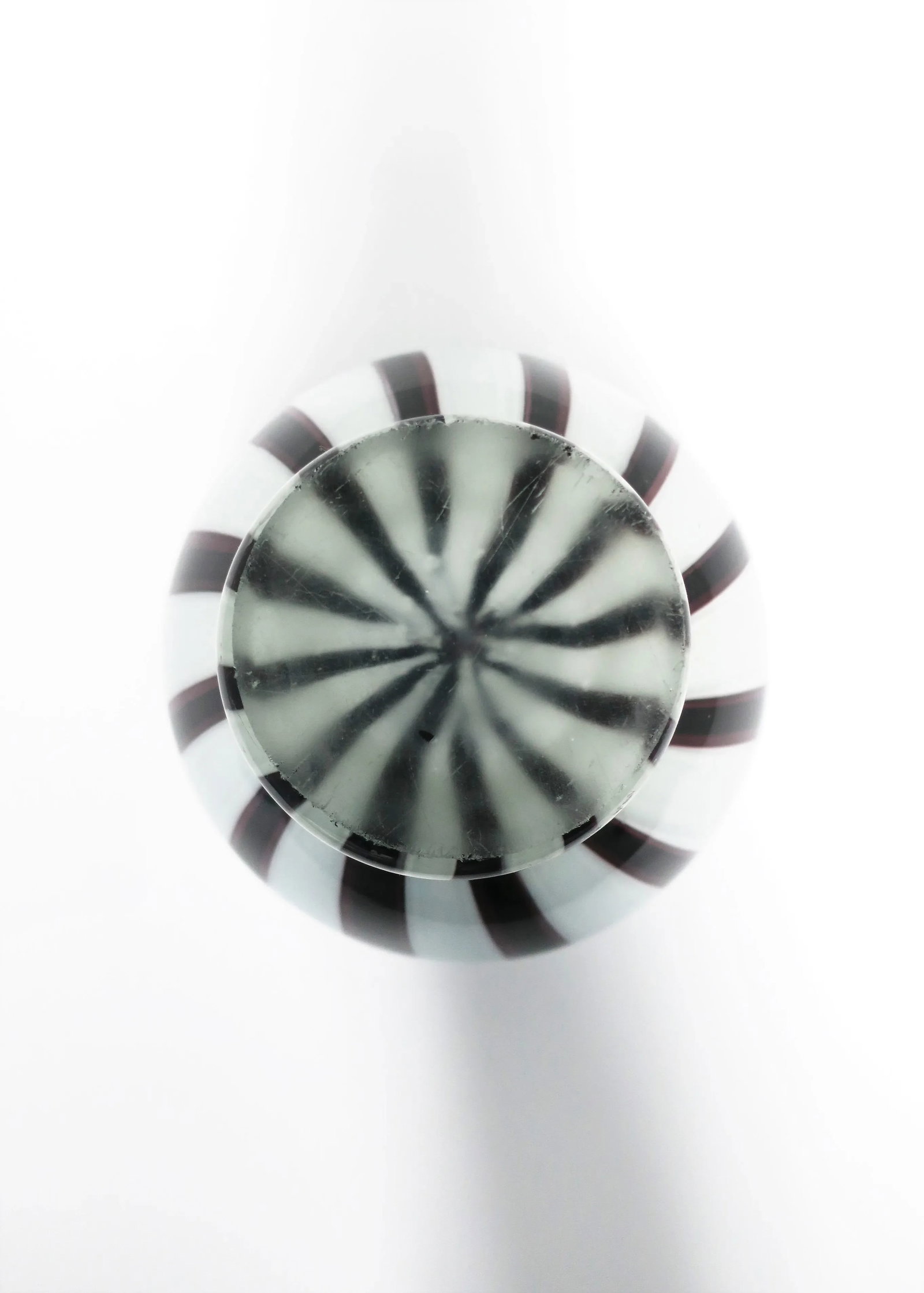 Italian Murano Art Glass Vase in Black and White - 10