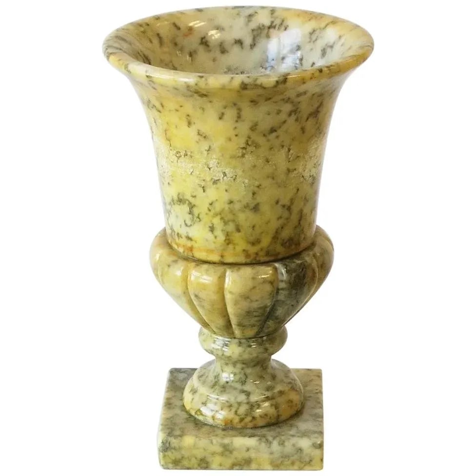 Italian Neoclassical Urn Alabaster Marble Table Lamp, Mid 20th Century - 13