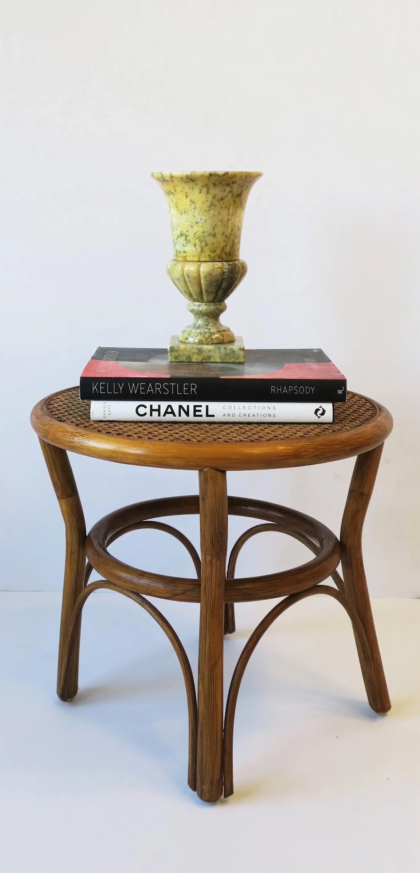 Italian Neoclassical Urn Alabaster Marble Table Lamp, Mid 20th Century - 7