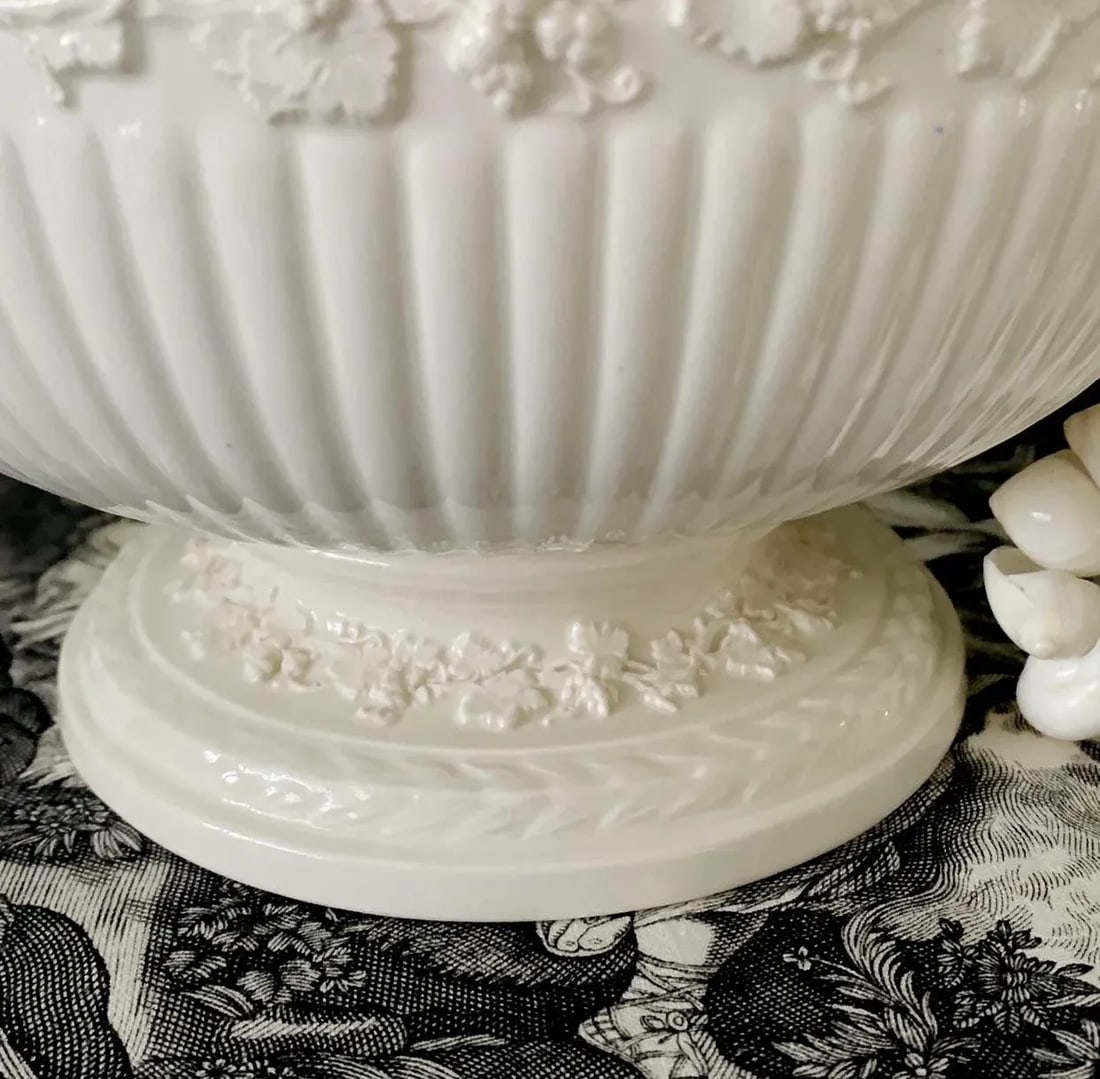 Wedgwood Queen's Ware Pedestal Bowl With Ram's Head Handles - 8