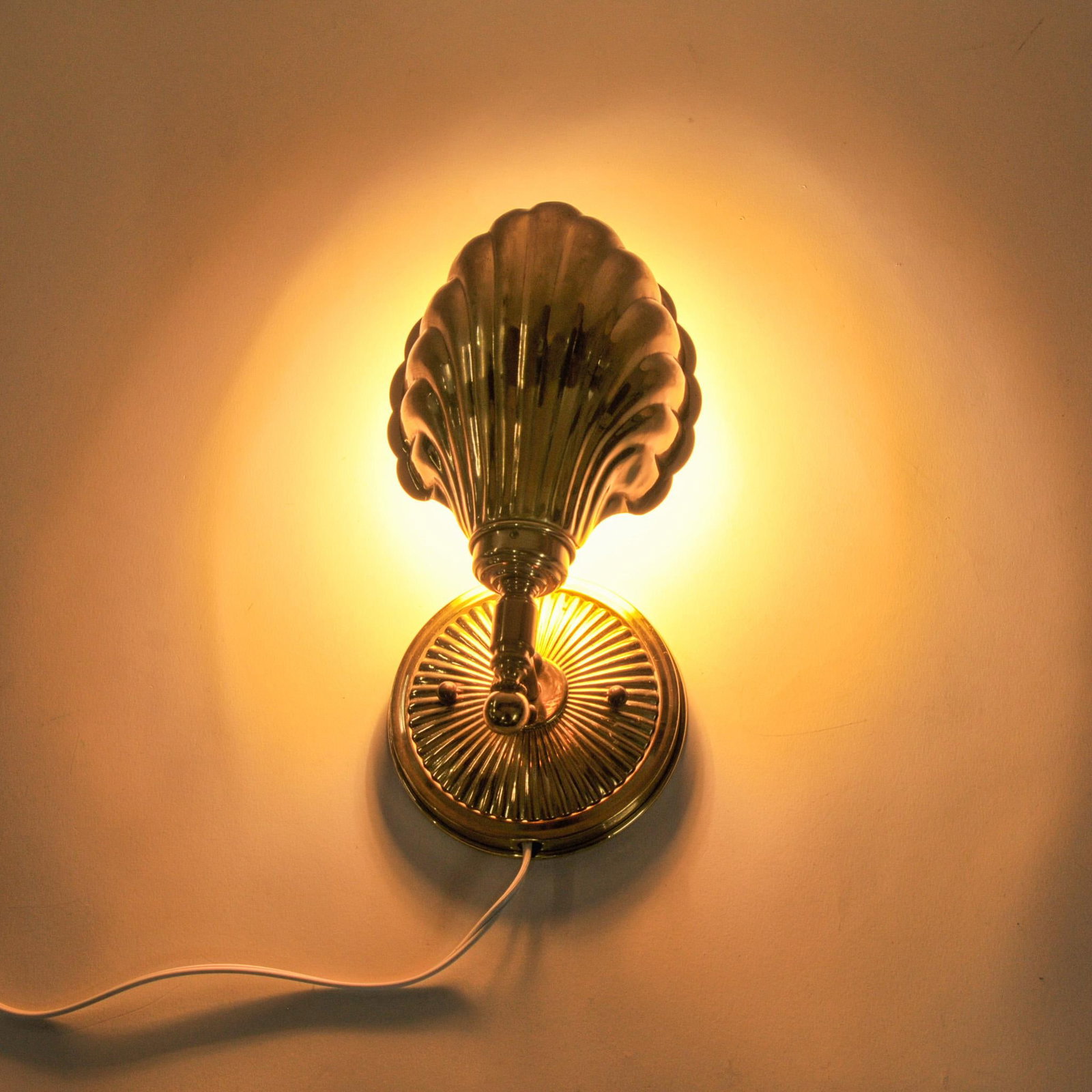 Vintage Brass Shell Wall Sconce - 6