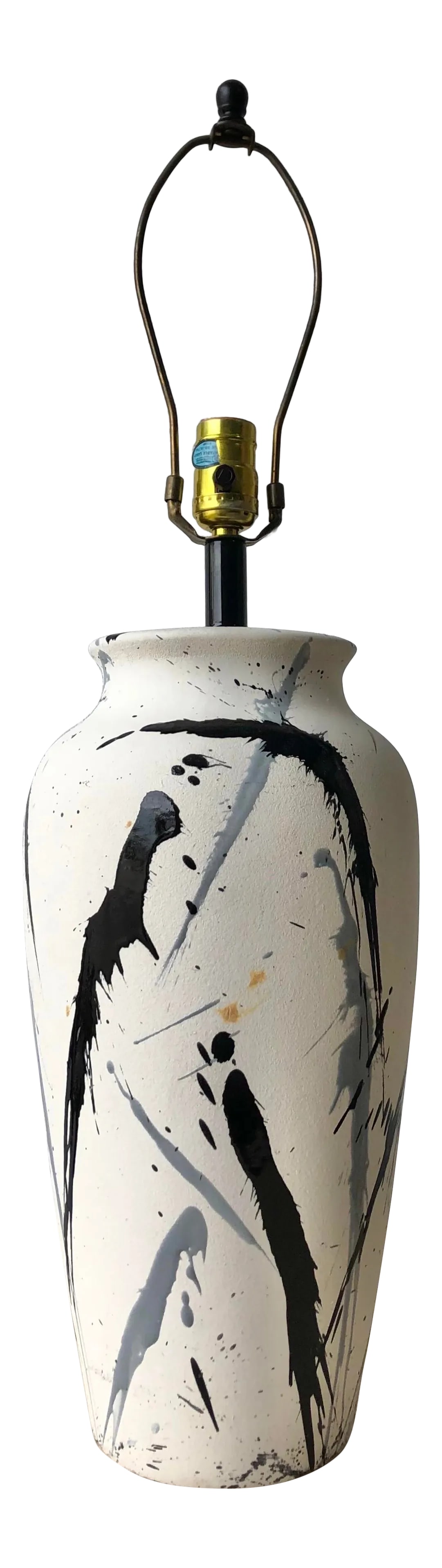 1980s Jackson Pollock Inspired Splatter Glaze Lamp: Vintage Postmodern Jackson Pollock Inspired Splatter Glaze Lamp. C 1980s. Features black, gray, and mustard graphic splatter glaze over textured off-white ceramic. In excellent original Condition