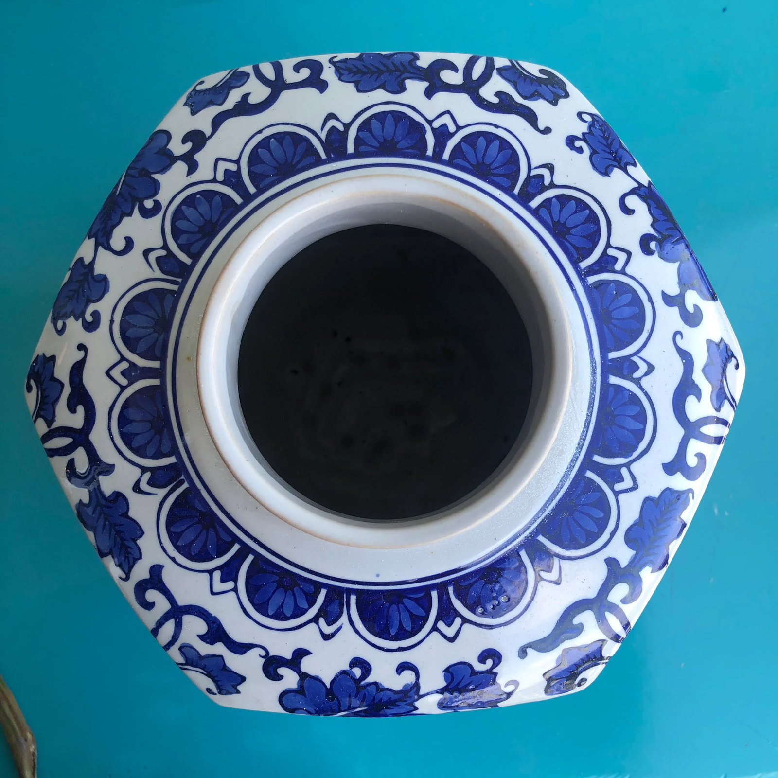 1980s Blue & White 6-Sided Ginger Jar - 2