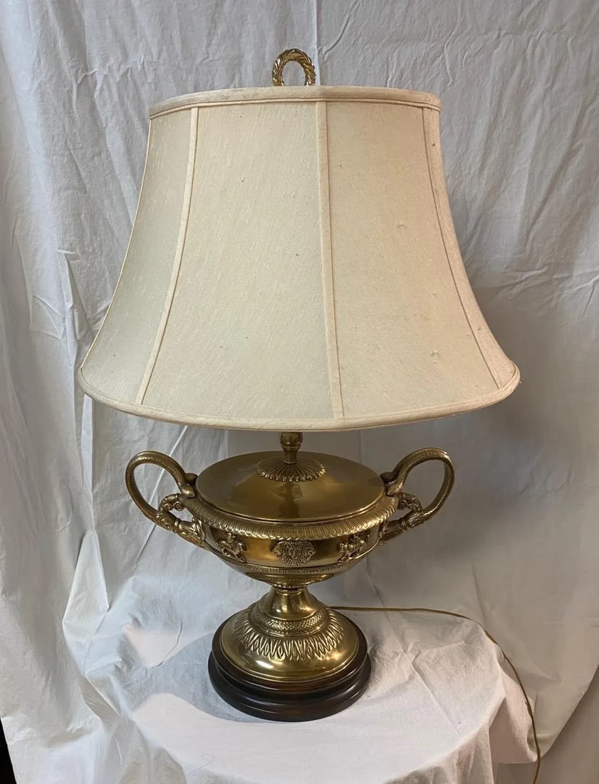 Vintage Lamp With Snake Arms on Urn - 2
