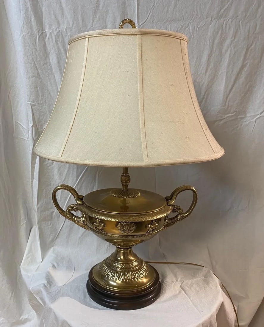 Vintage Lamp With Snake Arms on Urn - 5