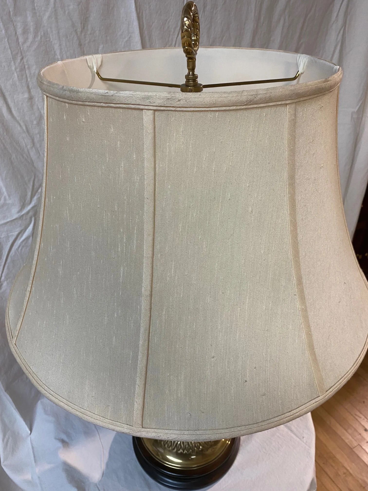 Vintage Lamp With Snake Arms on Urn - 9