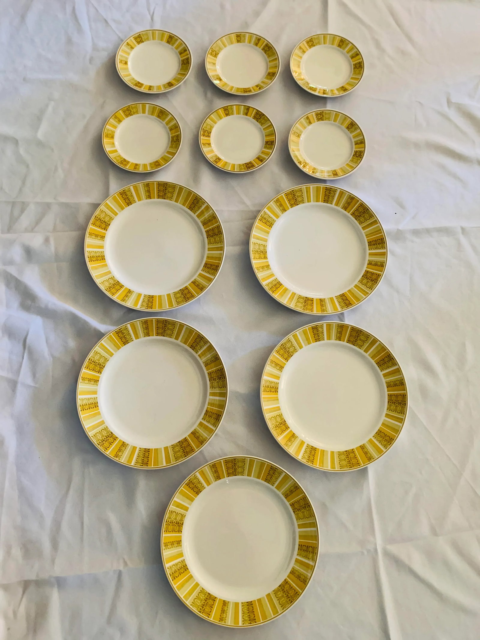 Mid-Century Franciscan Antigua Dinnerware Set - 11 Pieces - 13