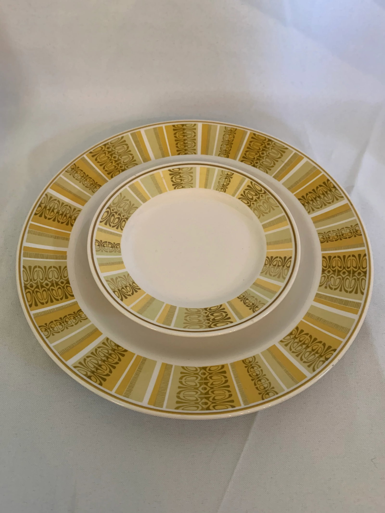 Mid-Century Franciscan Antigua Dinnerware Set - 11 Pieces - 4