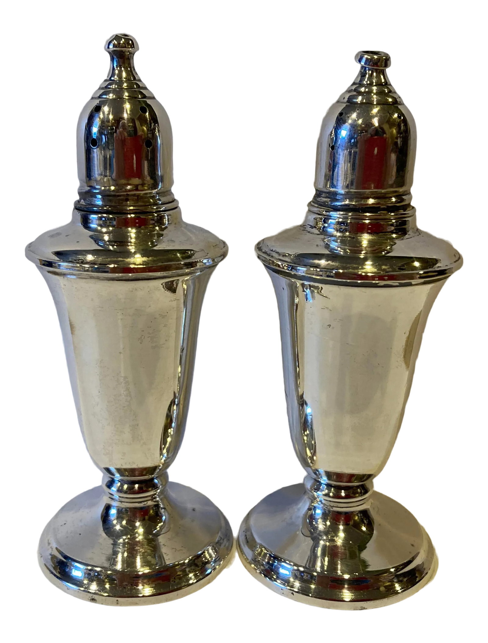1965 Vintage RevereSilversmiths Sterling Silver Salt & Pepper Shakers- a Pair: These lovely salt and pepper shakers were a wedding gift in 1965. I love to set a beautiful table and these have often been a part of my tablescapes over the years. Condition: Alterations: Original
